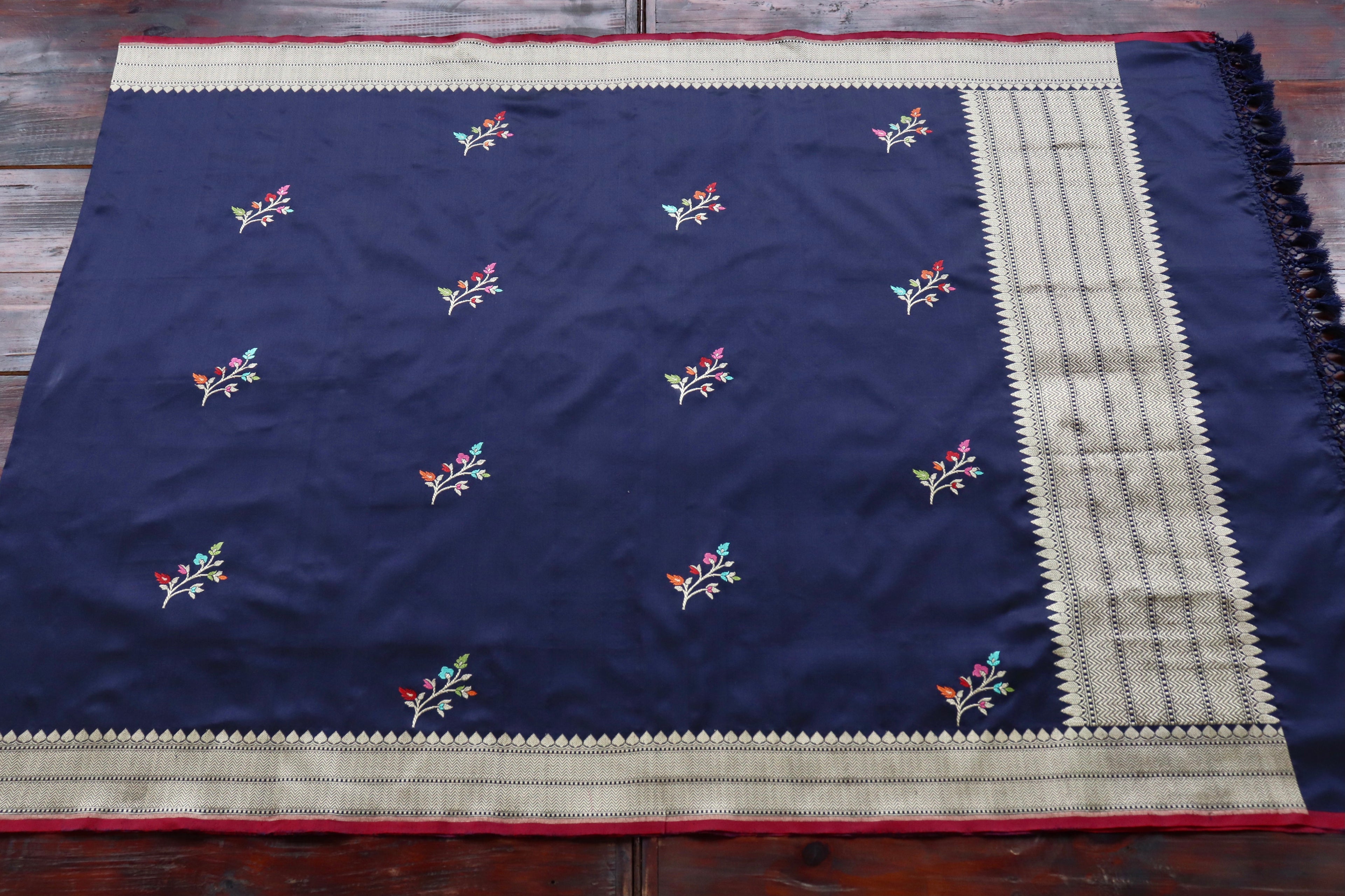 Navy Blue Leaf Motif Pure Silk Handloom Banarasi Dupatta