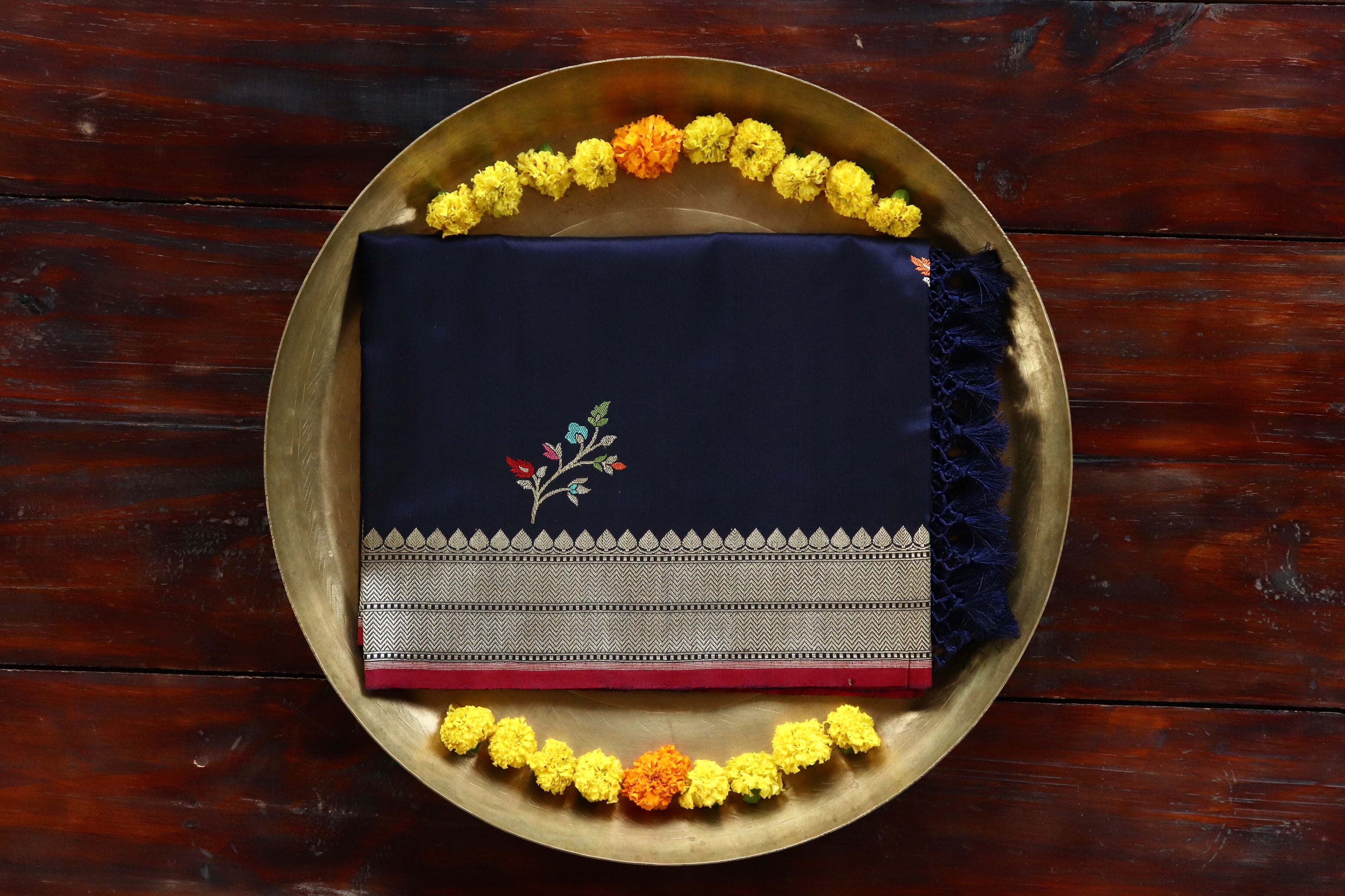 Navy Blue Leaf Motif Pure Silk Handloom Banarasi Dupatta