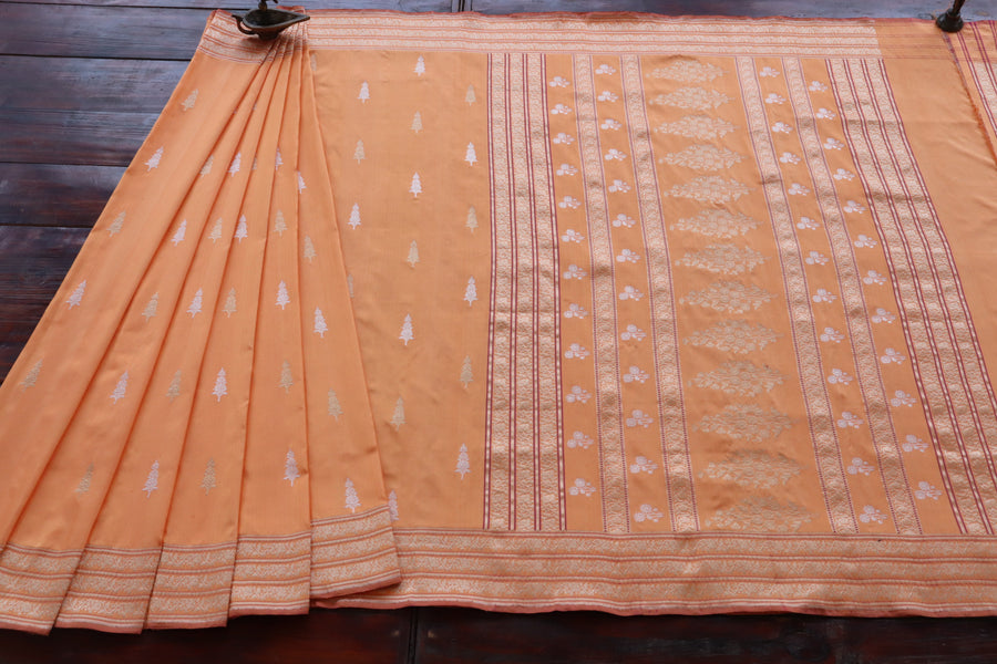 Coral Orange Kadhua Motif Pure Silk Banarasi Saree | Stuti Weaves