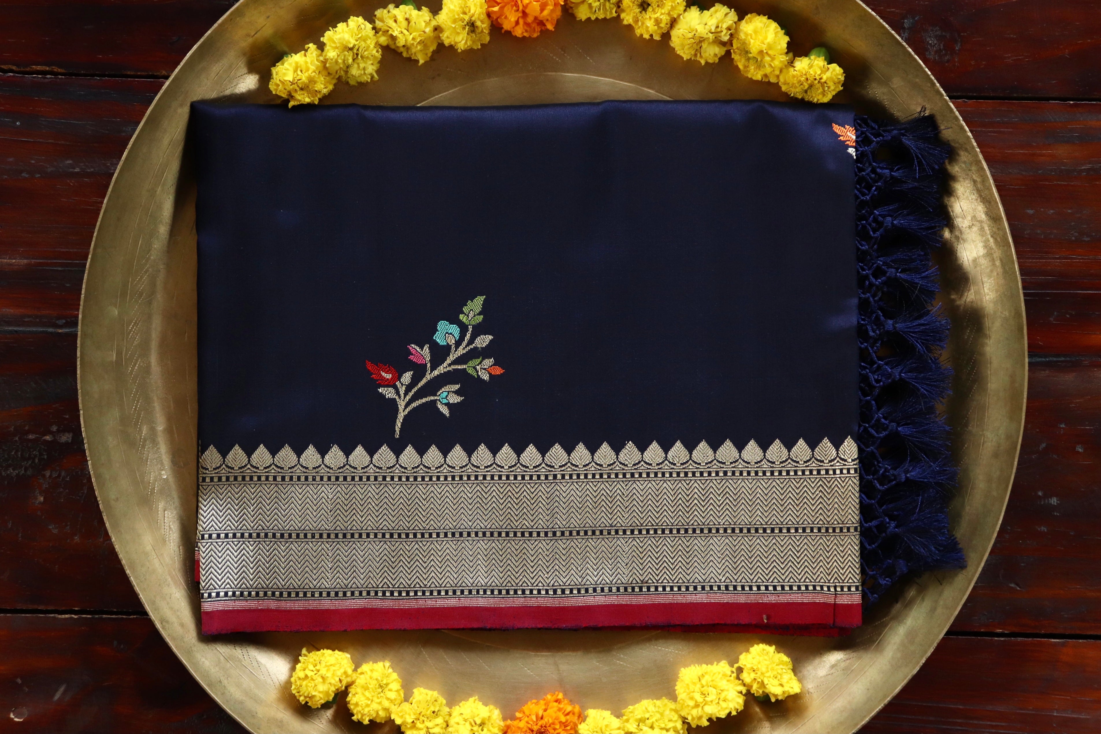 Navy Blue Leaf Motif Pure Silk Handloom Banarasi Dupatta