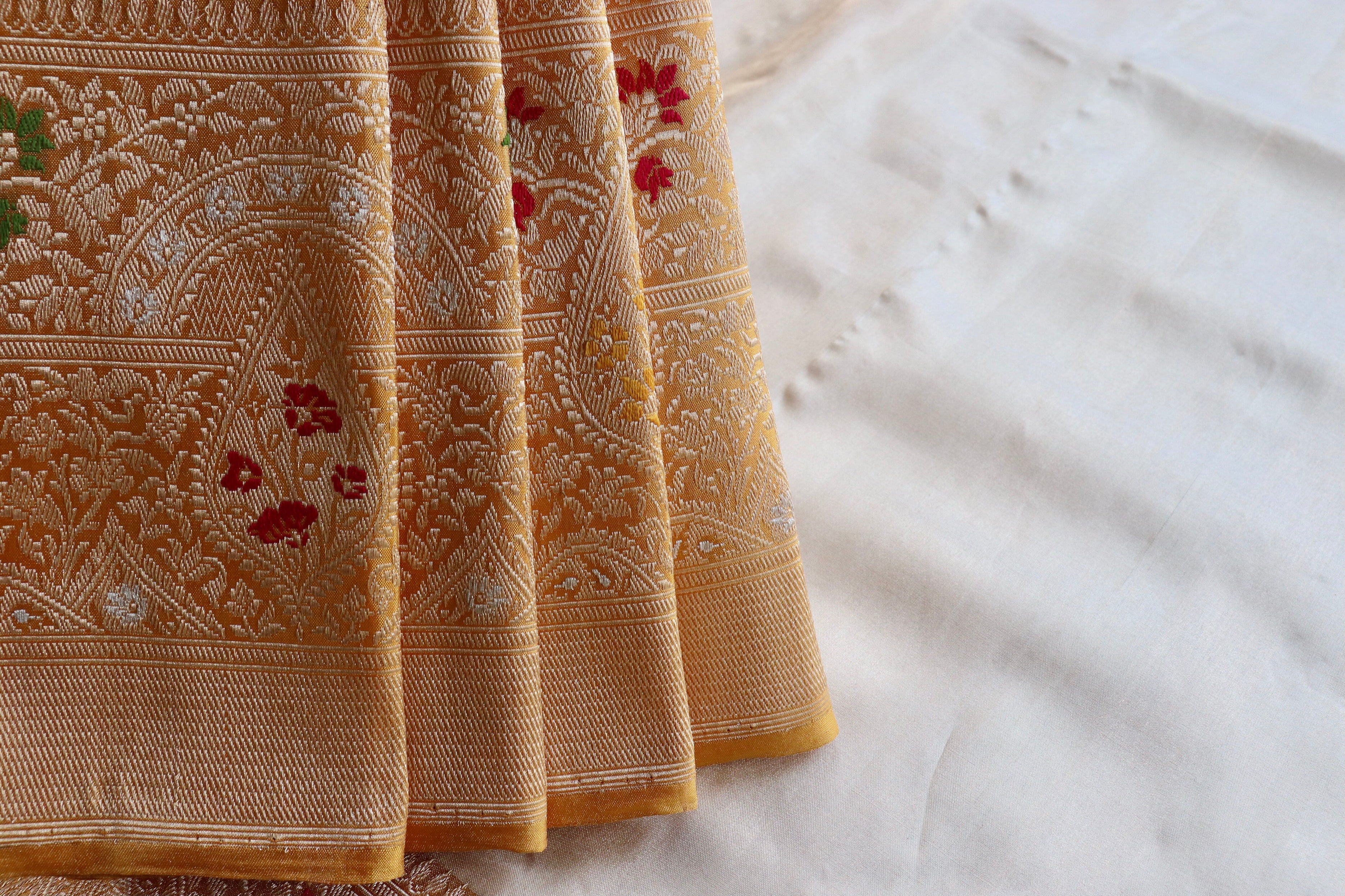 Ivory & Mustard Tissue With Meenadar Silk Kadiyal Banarasi Saree