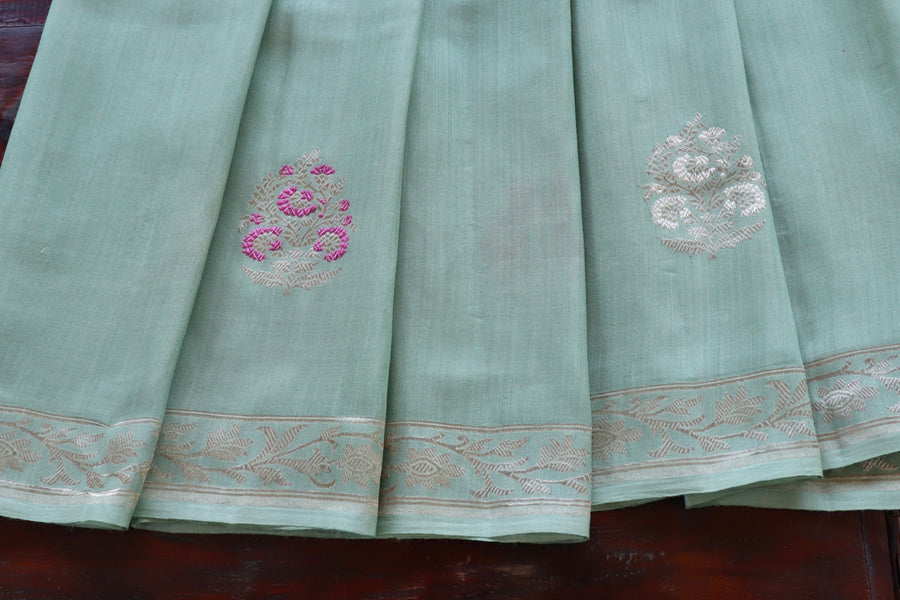 Pistachio Green Kadhua Motif Munga Silk Saree | Stuti Weaves