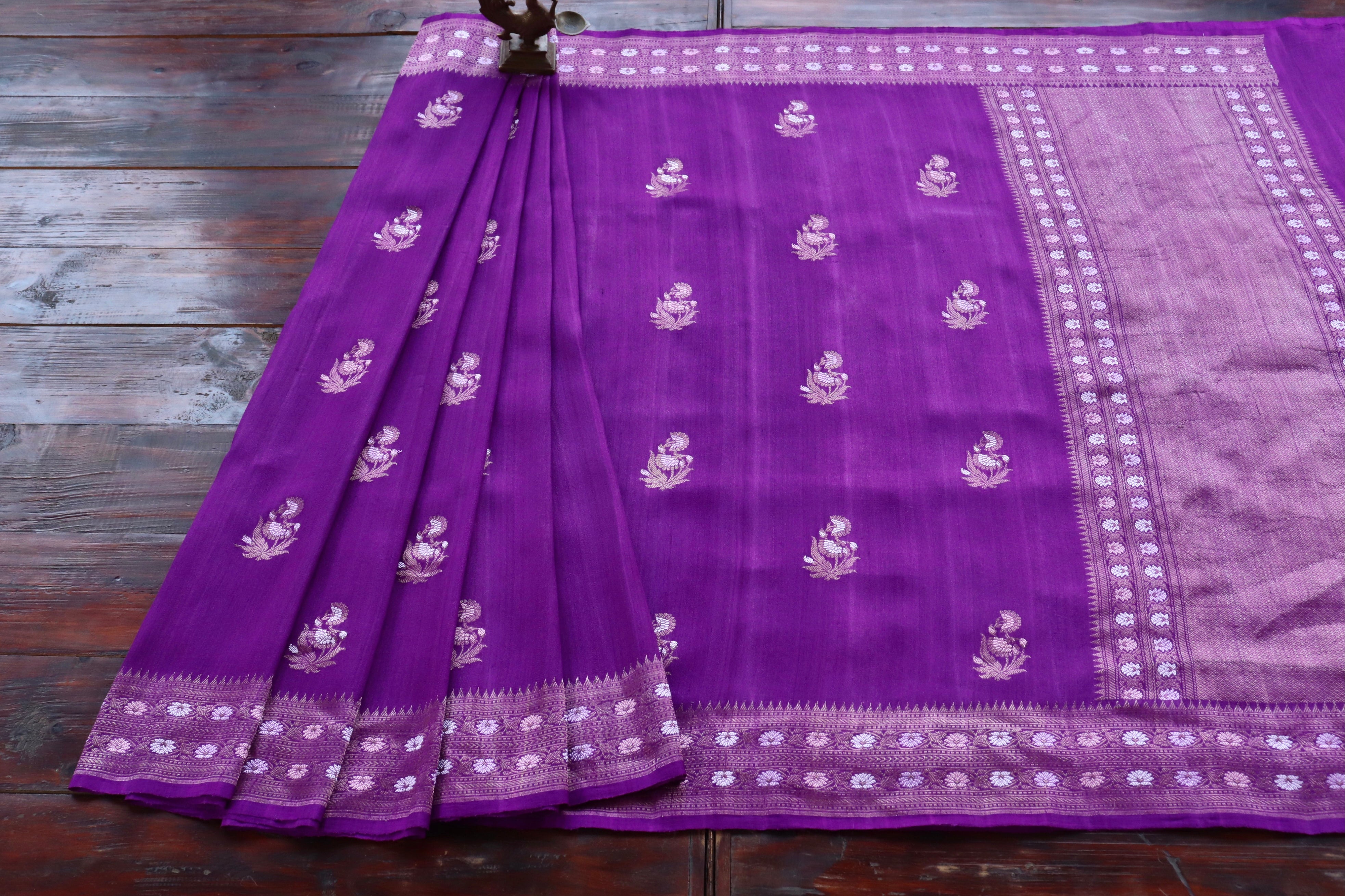 Purple Green Guldasta Motif Handwoven Tussar Silk Saree