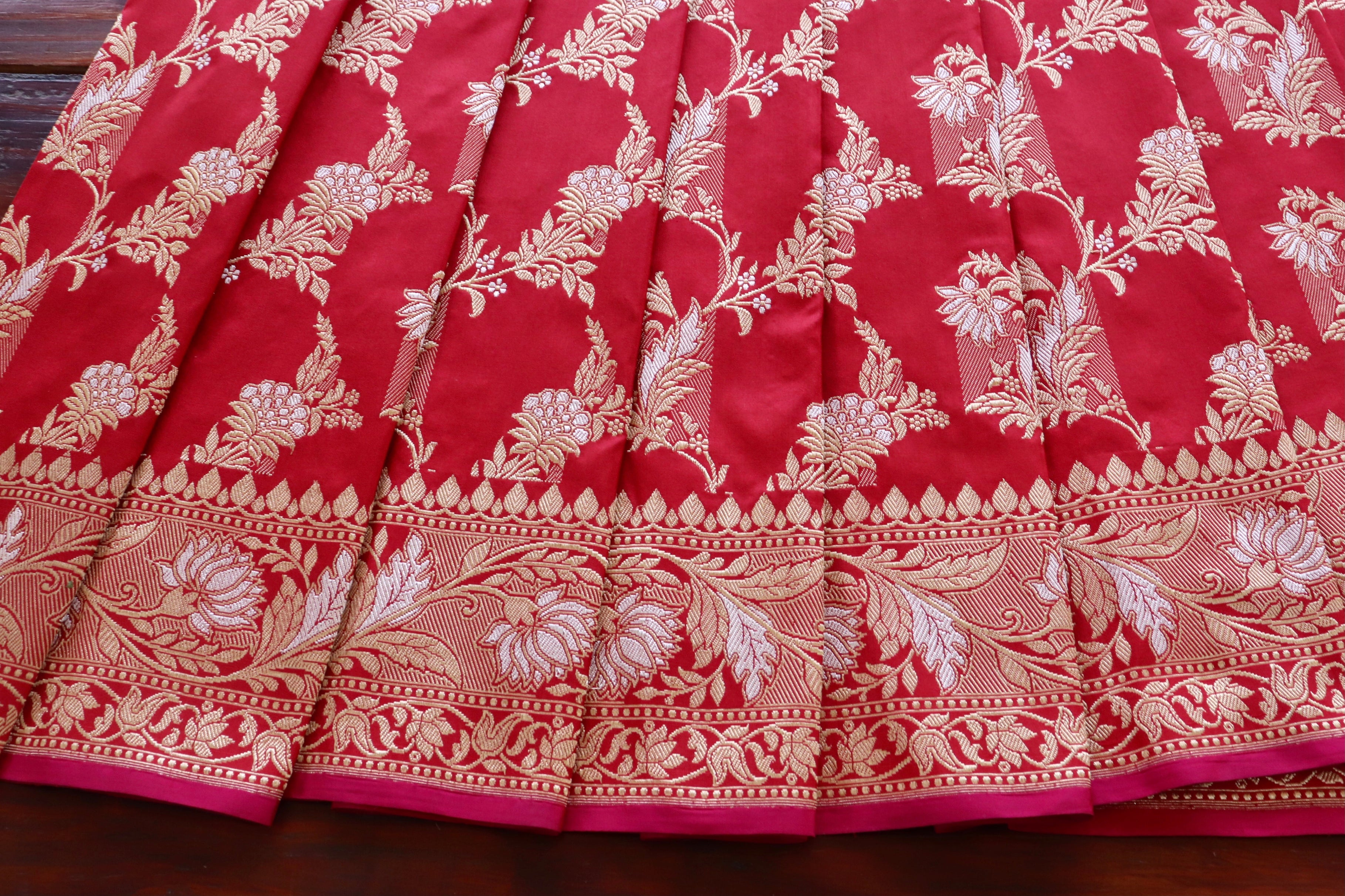 Classic Red Pure Silk Handloom Banarasi Phool Jangla Saree