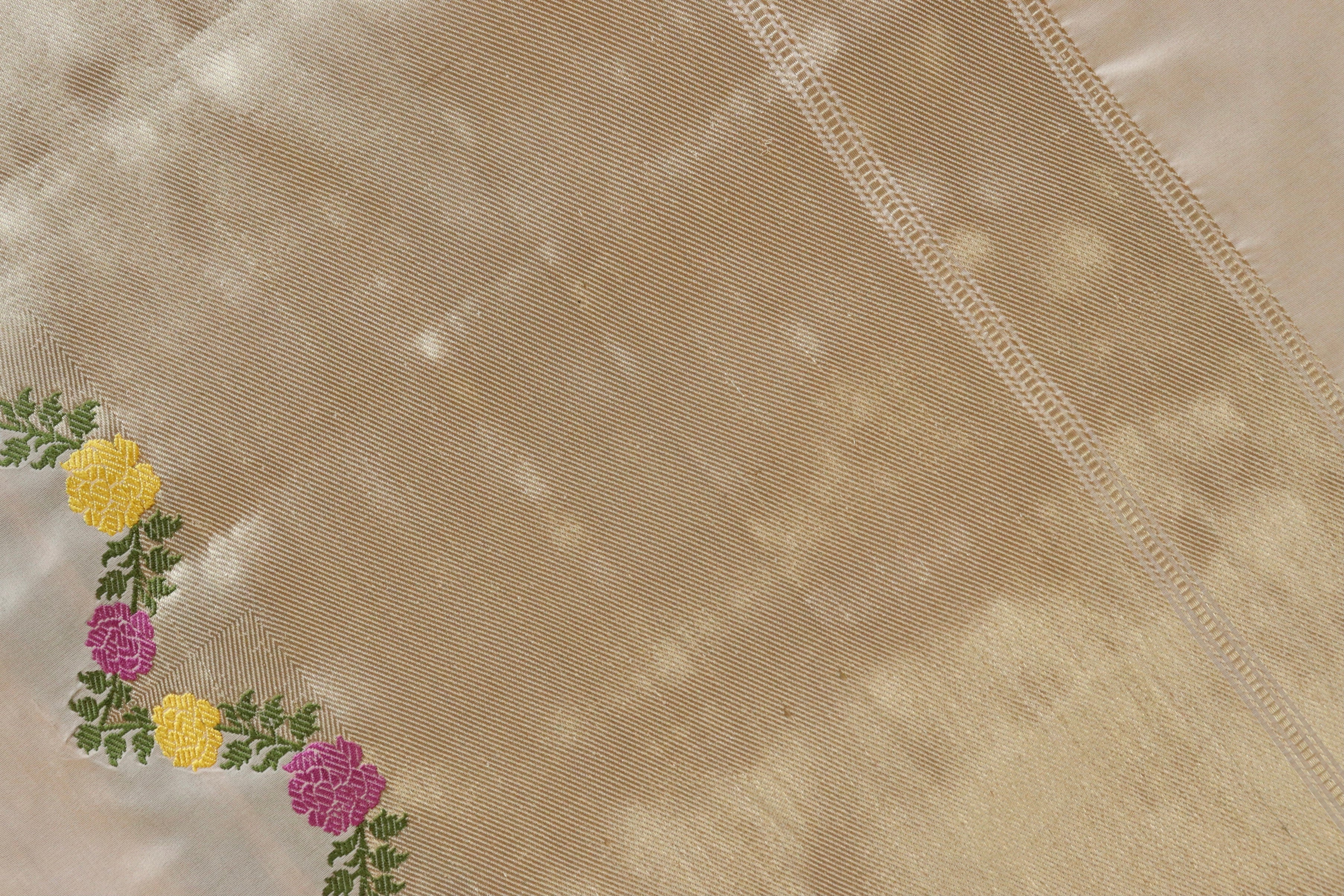 Cream Floral Border Pure Silk Handloom Banarasi Saree