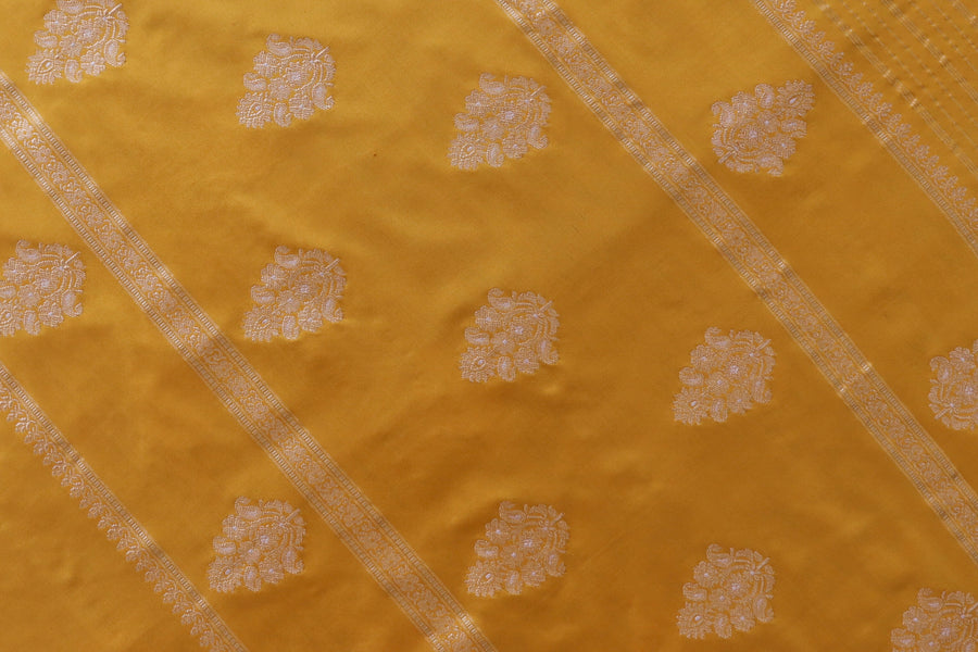 Mango Kadhua Motif Pure Silk Handloom Banarasi Saree