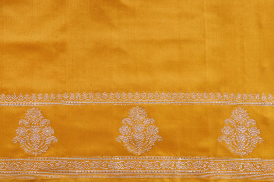 Mango Kadhua Motif Pure Silk Handloom Banarasi Saree