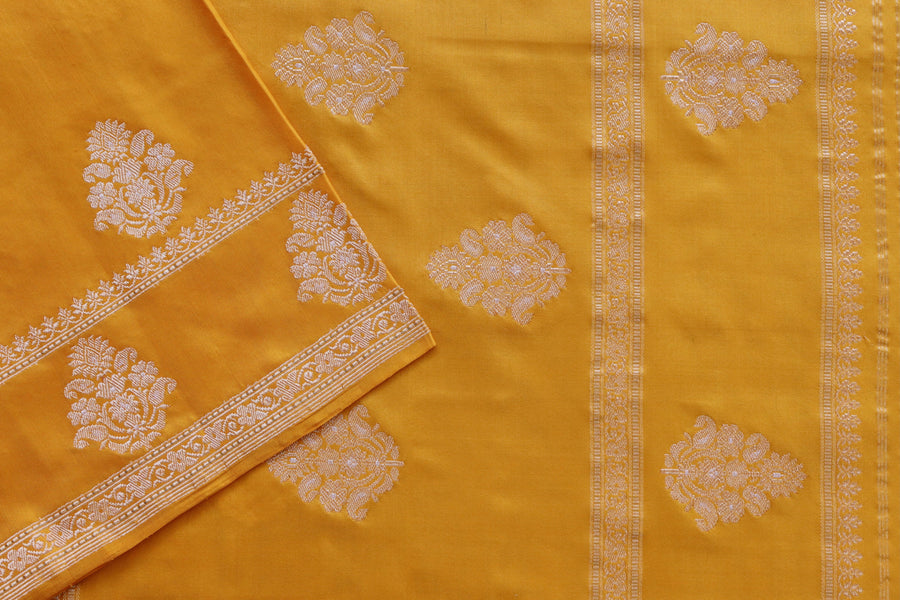 Mango Kadhua Motif Pure Silk Handloom Banarasi Saree