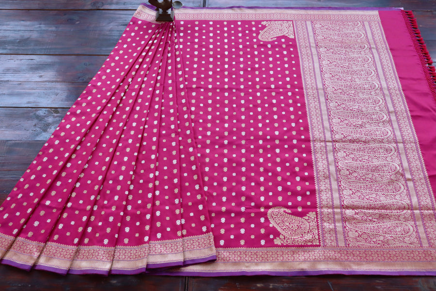 Border close-up on Magenta pure zari Banarasi silk saree