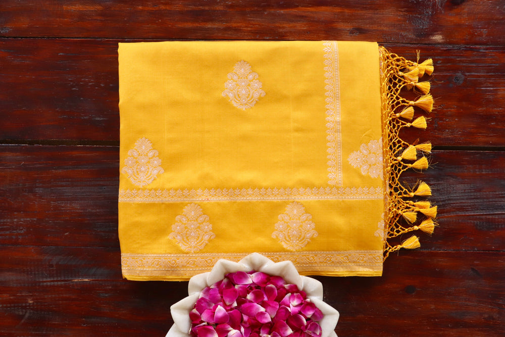 Mango Kadhua Motif Pure Silk Banarasi Saree | Stuti Weaves