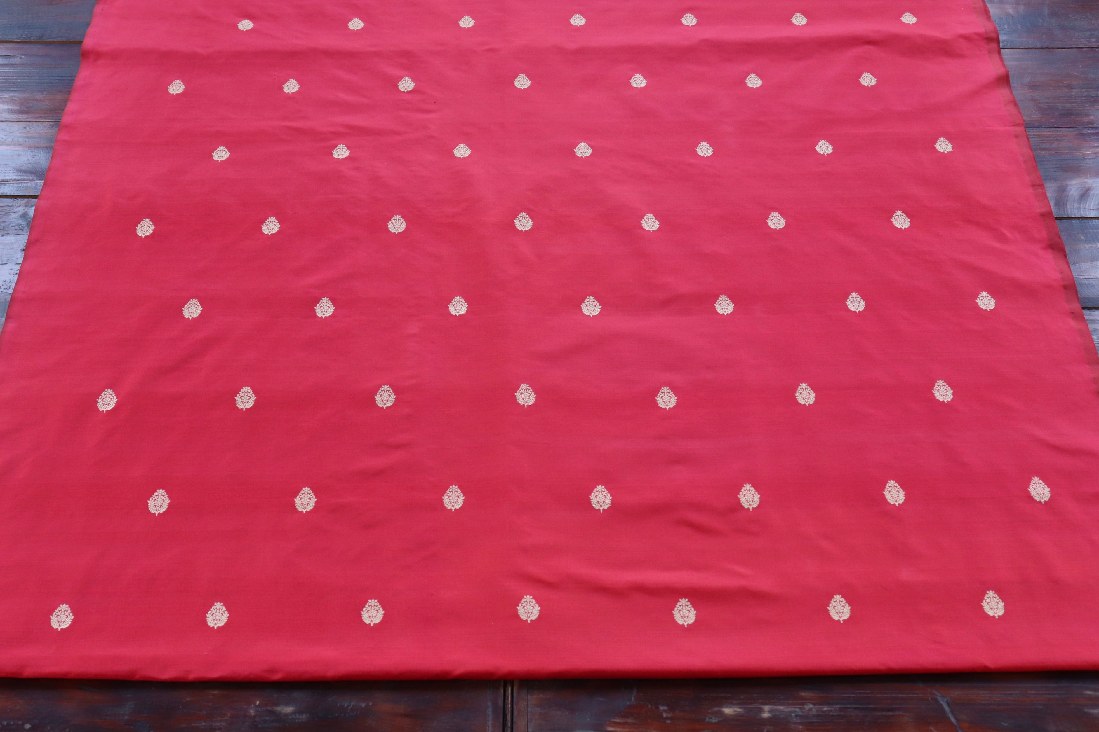 Red Pure Katan Silk Handloom Banarasi Thaan