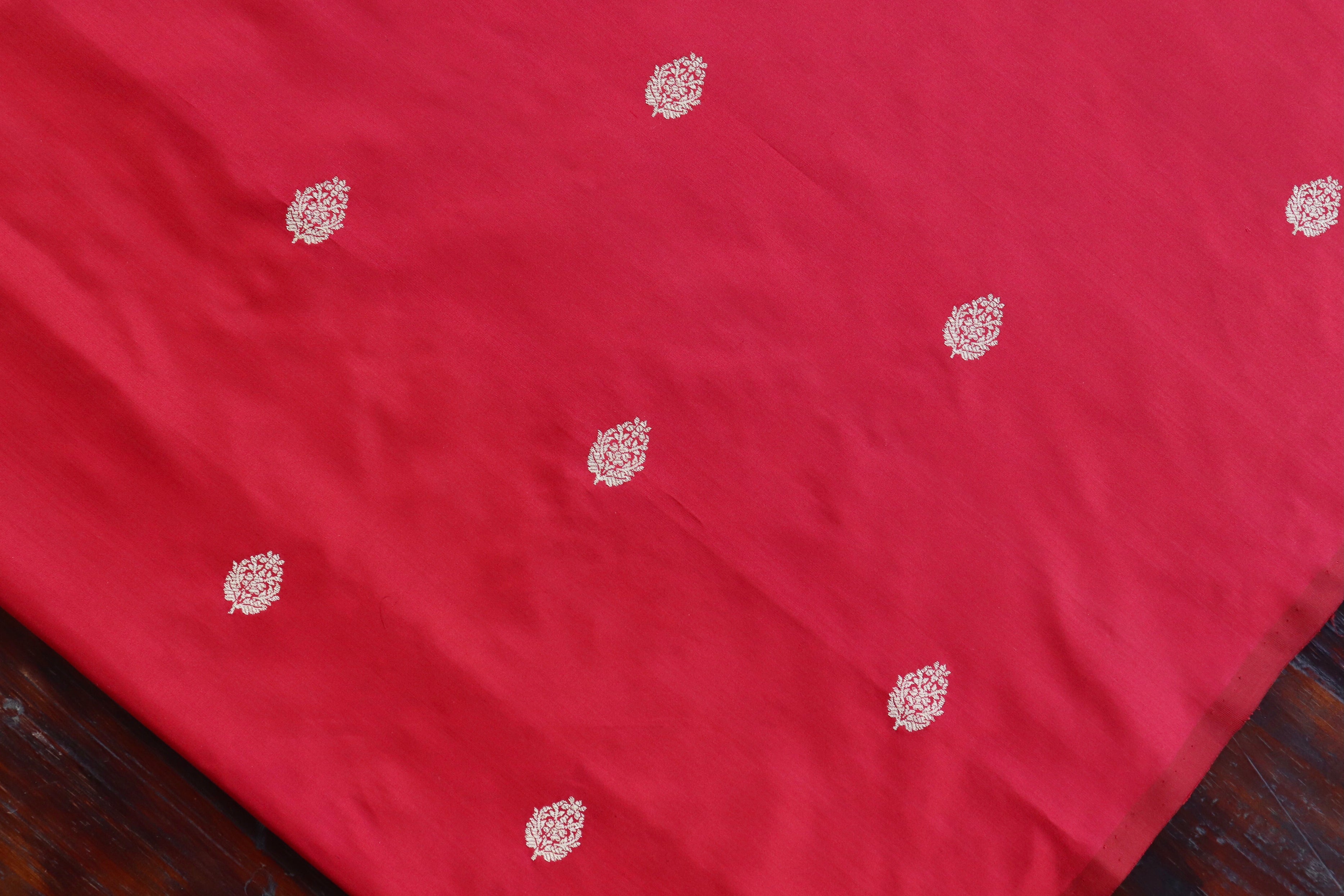 Red Pure Katan Silk Handloom Banarasi Thaan