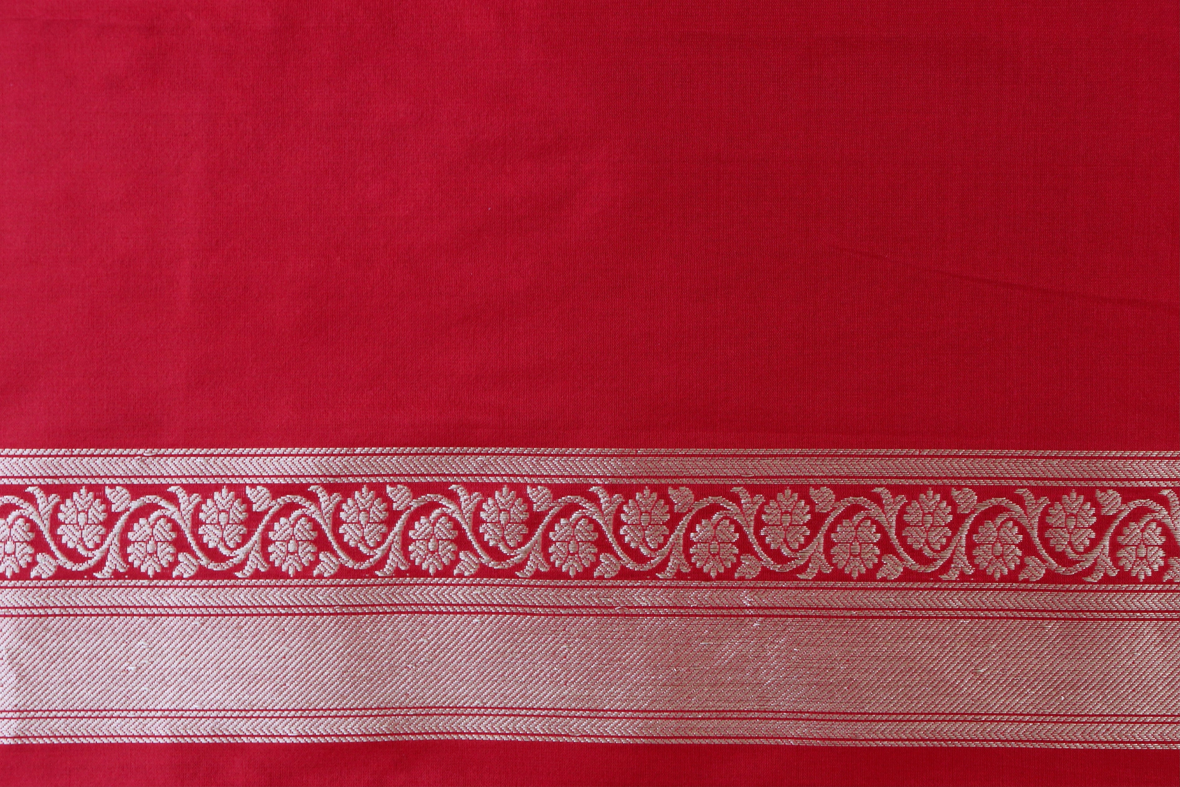 Red Ginnie Motif Pure Silk Handloom Banarasi Saree