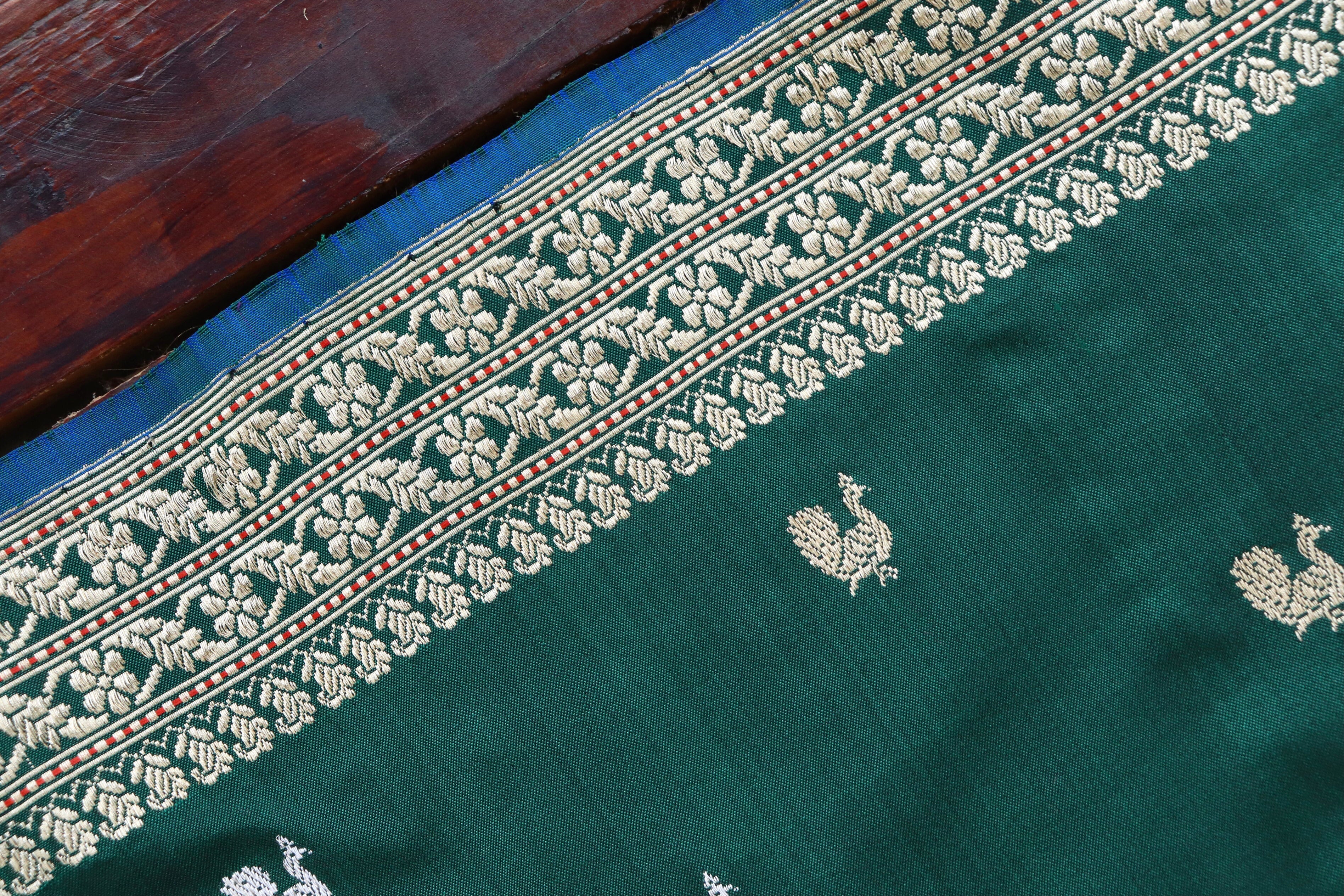 Forest Green Peacock Motif Pure Silk Handloom Banarasi Saree