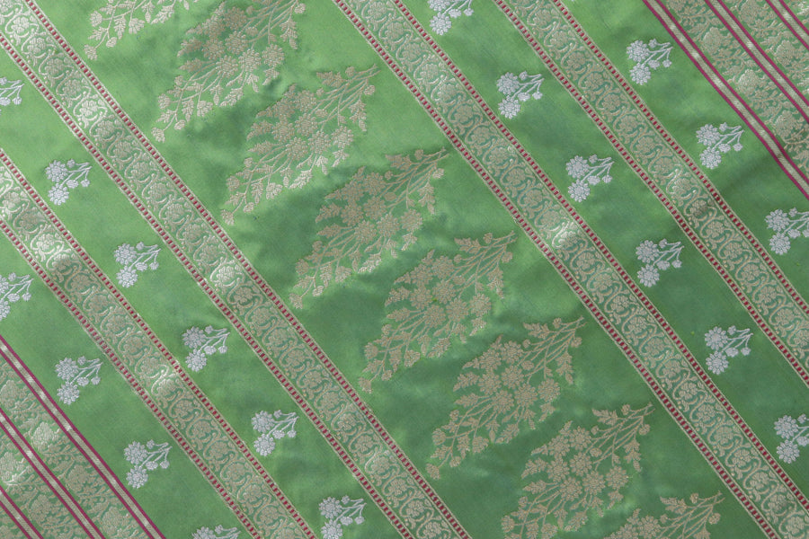 Parrot Green Kadhua Motif Pure Silk Handloom Banarasi Saree