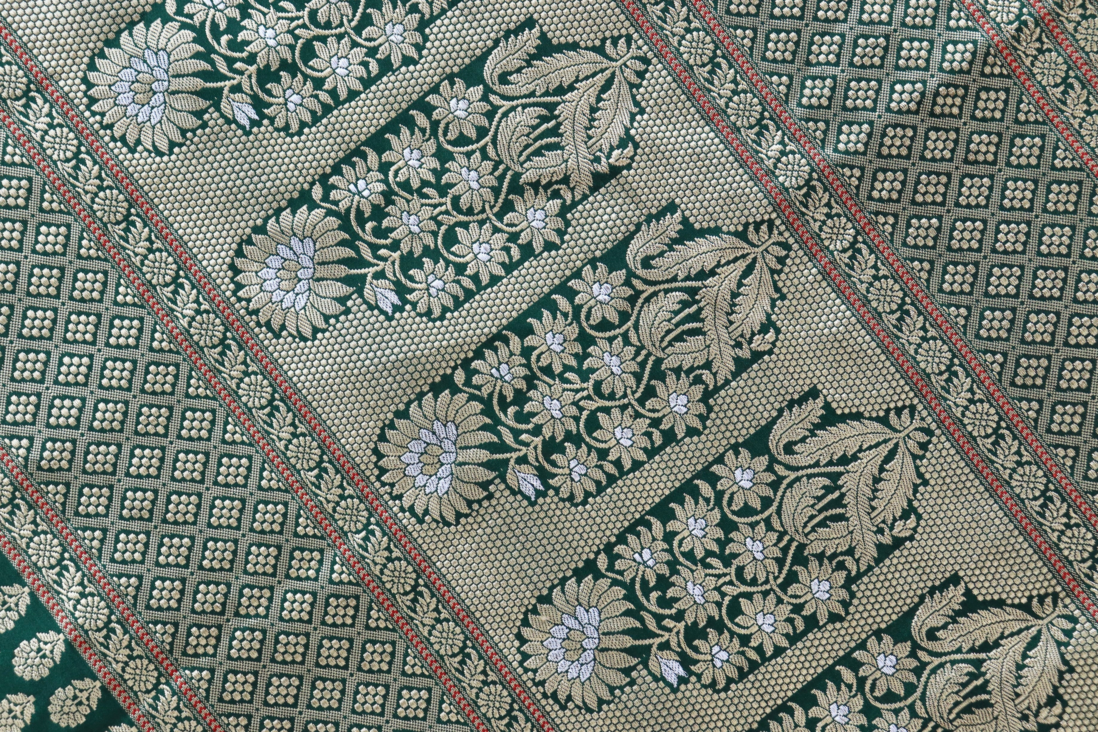 Forest Green Peacock Motif Pure Silk Handloom Banarasi Saree