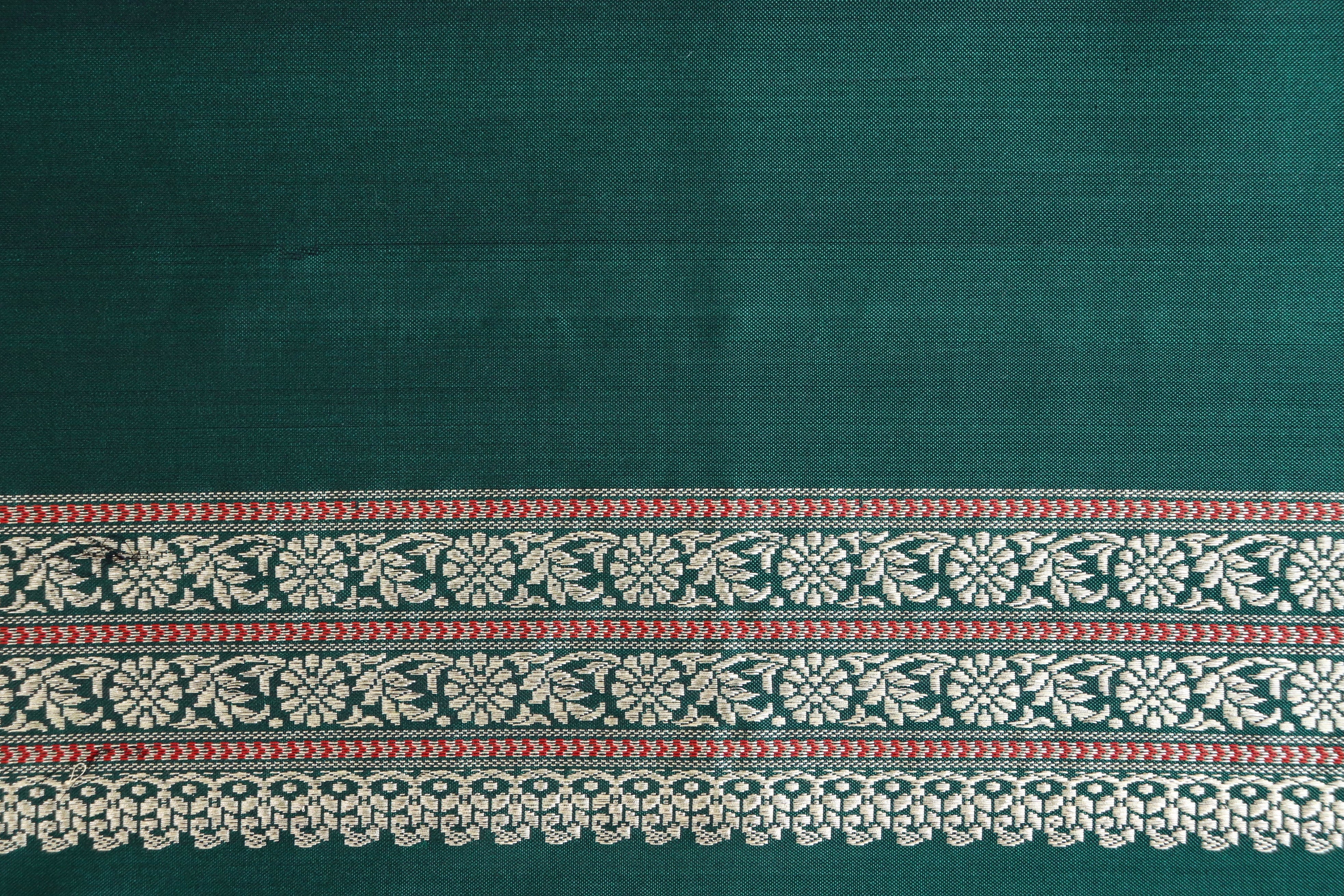 Forest Green Peacock Motif Pure Silk Handloom Banarasi Saree