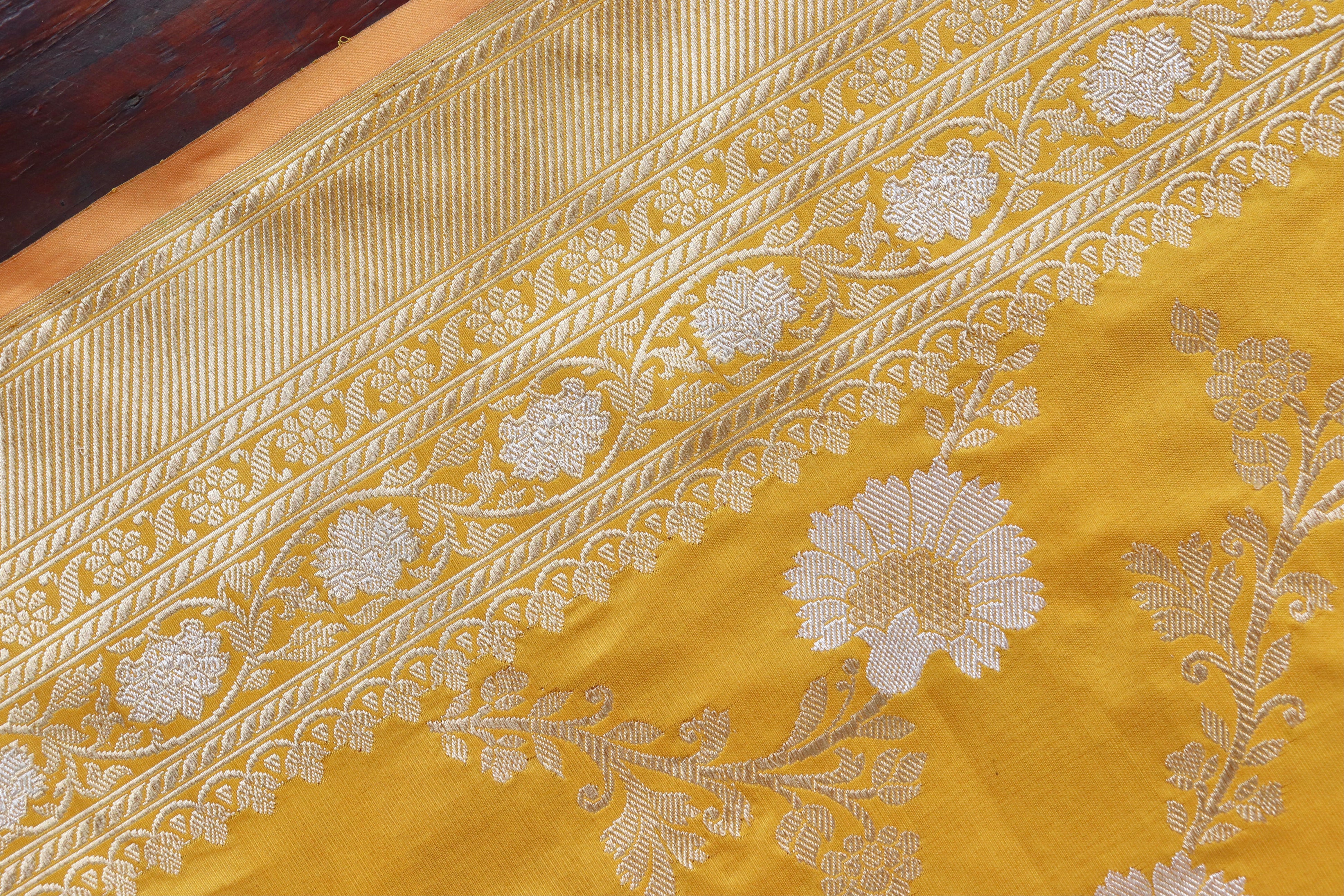 Mustard Zig Zag Jangla Pure Silk Handloom Banarasi Saree