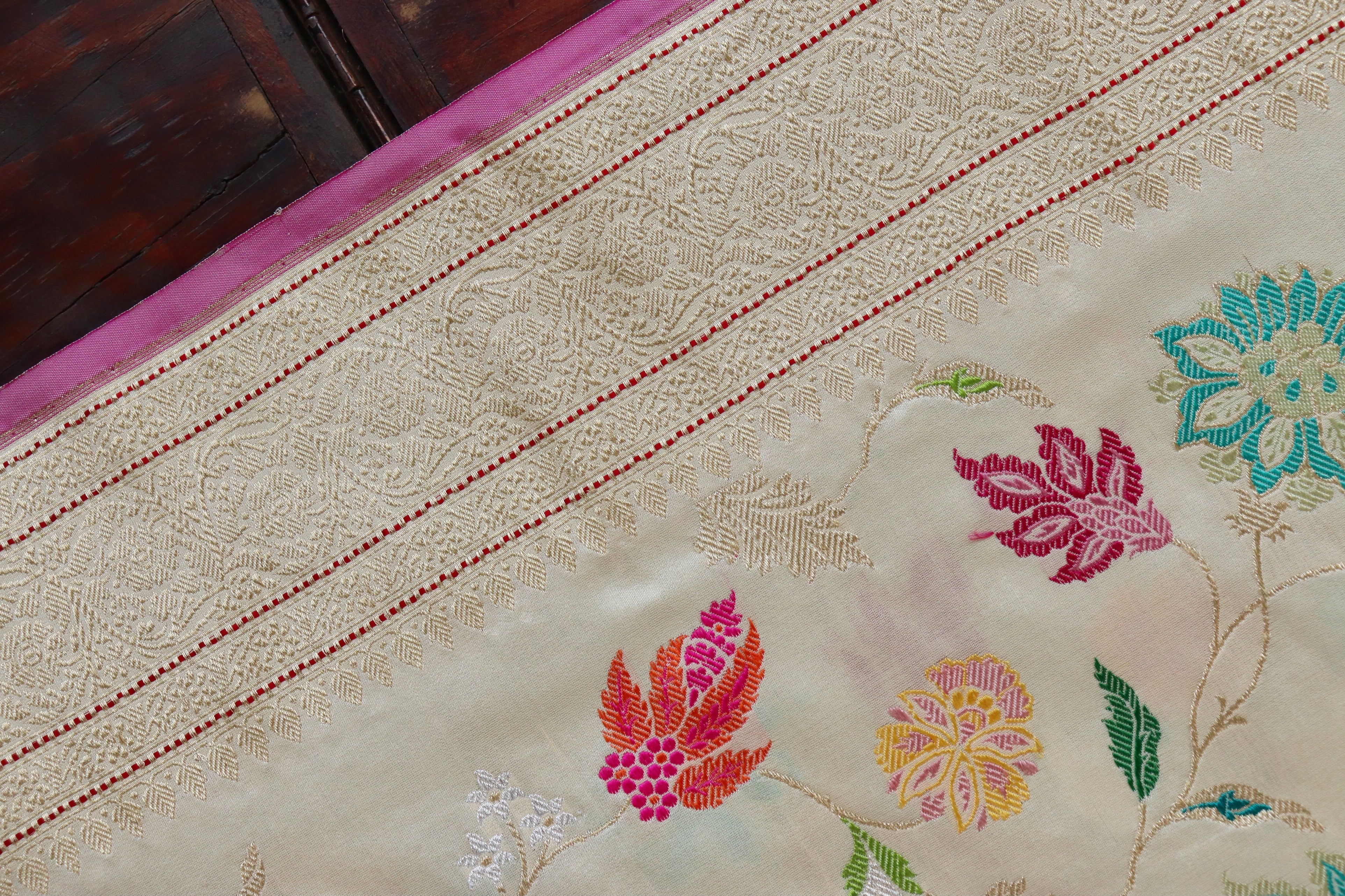 Ivory Kimkhab Pure Silk Banarasi Handloom Saree