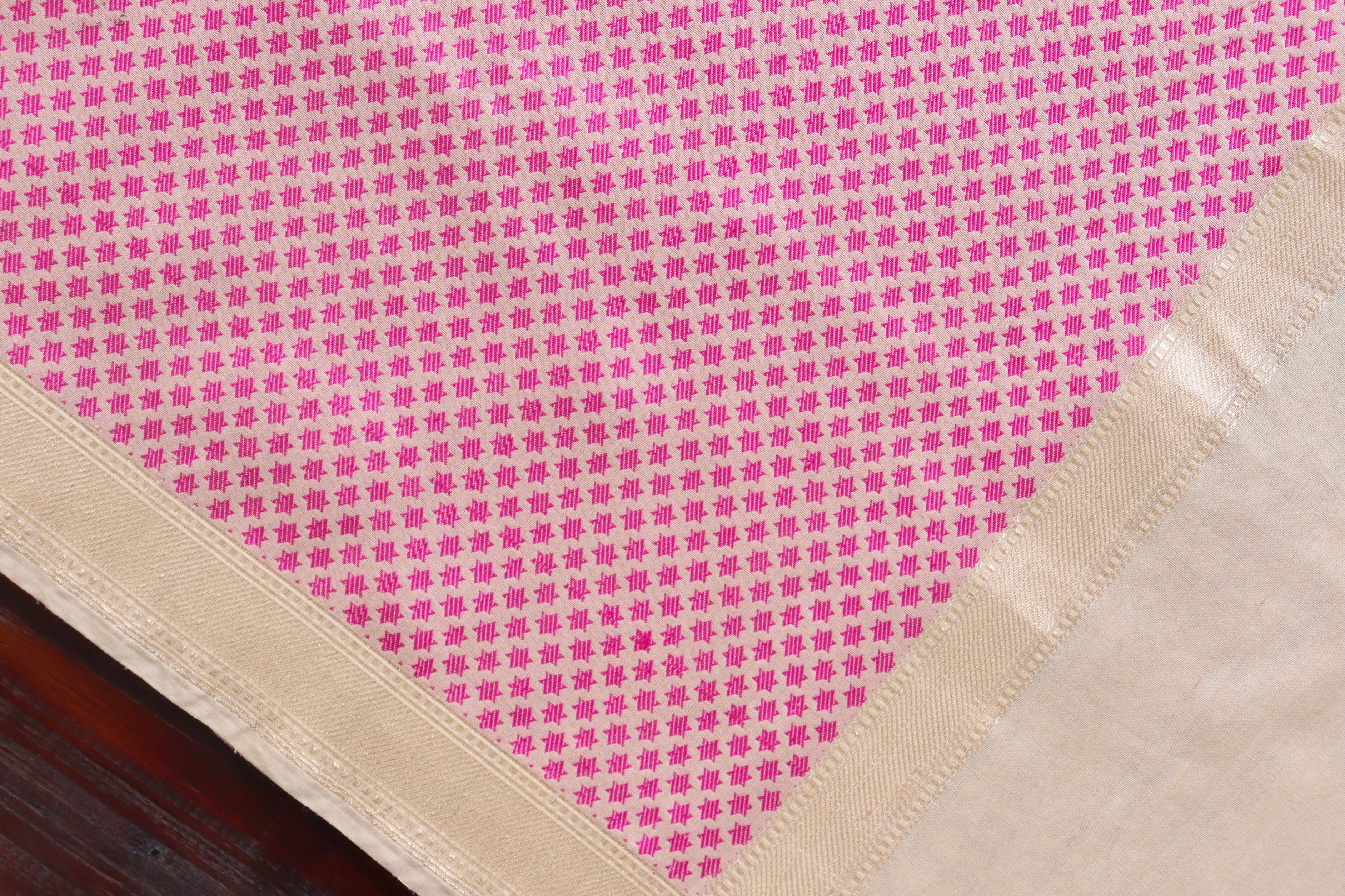 Beige & Pink Silk Handloom Banarasi Stole