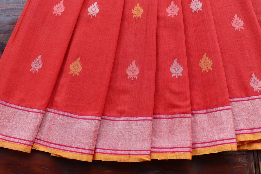 Cotton texture of Red Kadhua saree