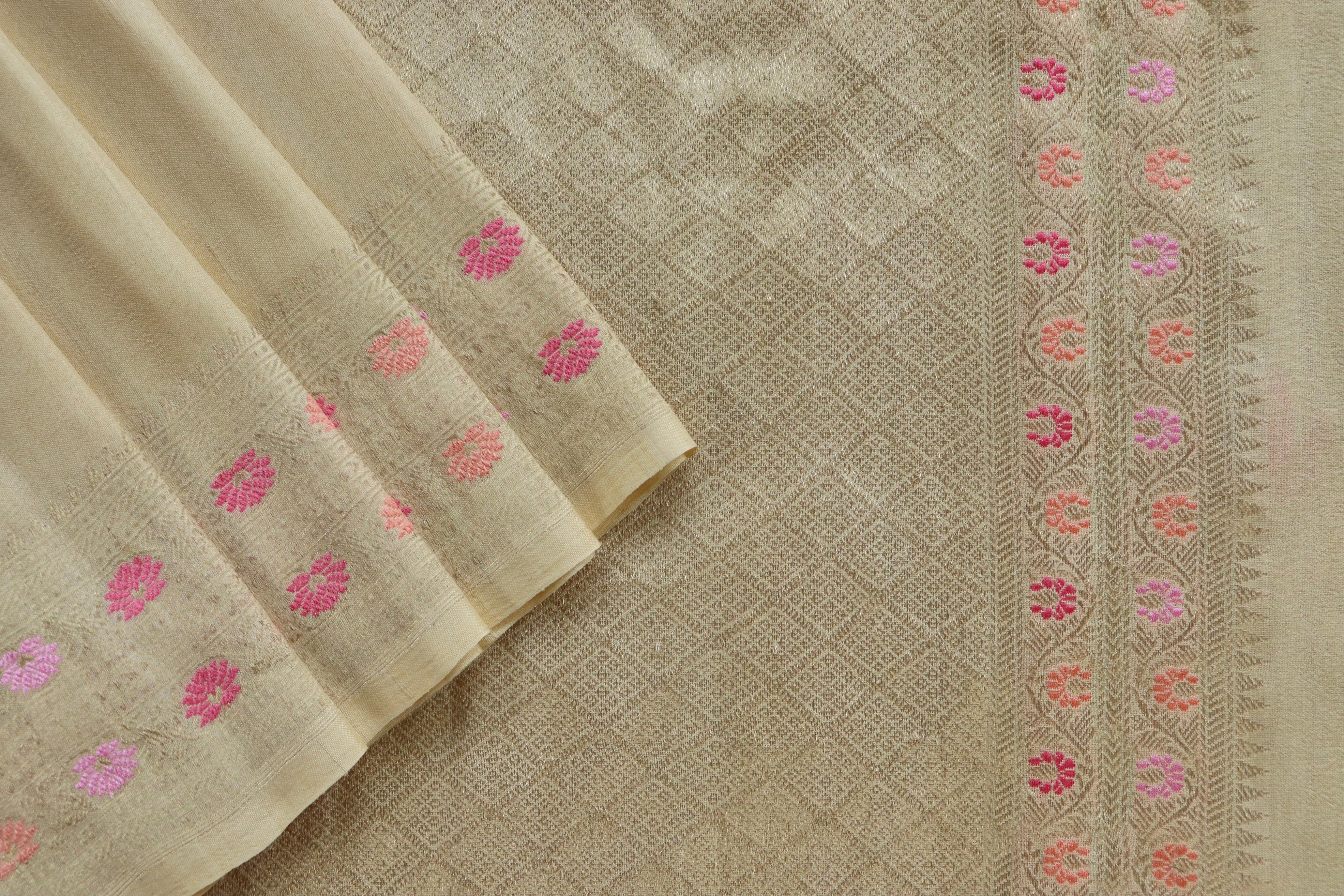 Pale Yellow Guldasta Motif Handwoven Tussar Silk Saree