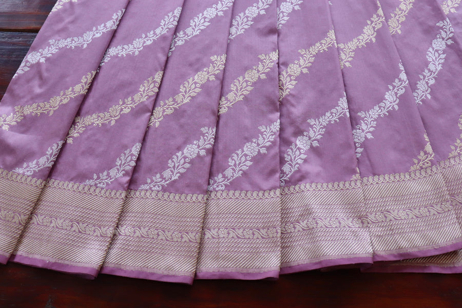 Lavender Aada Jangla Pure Katan Silk Banarasi Saree | Stuti Weaves