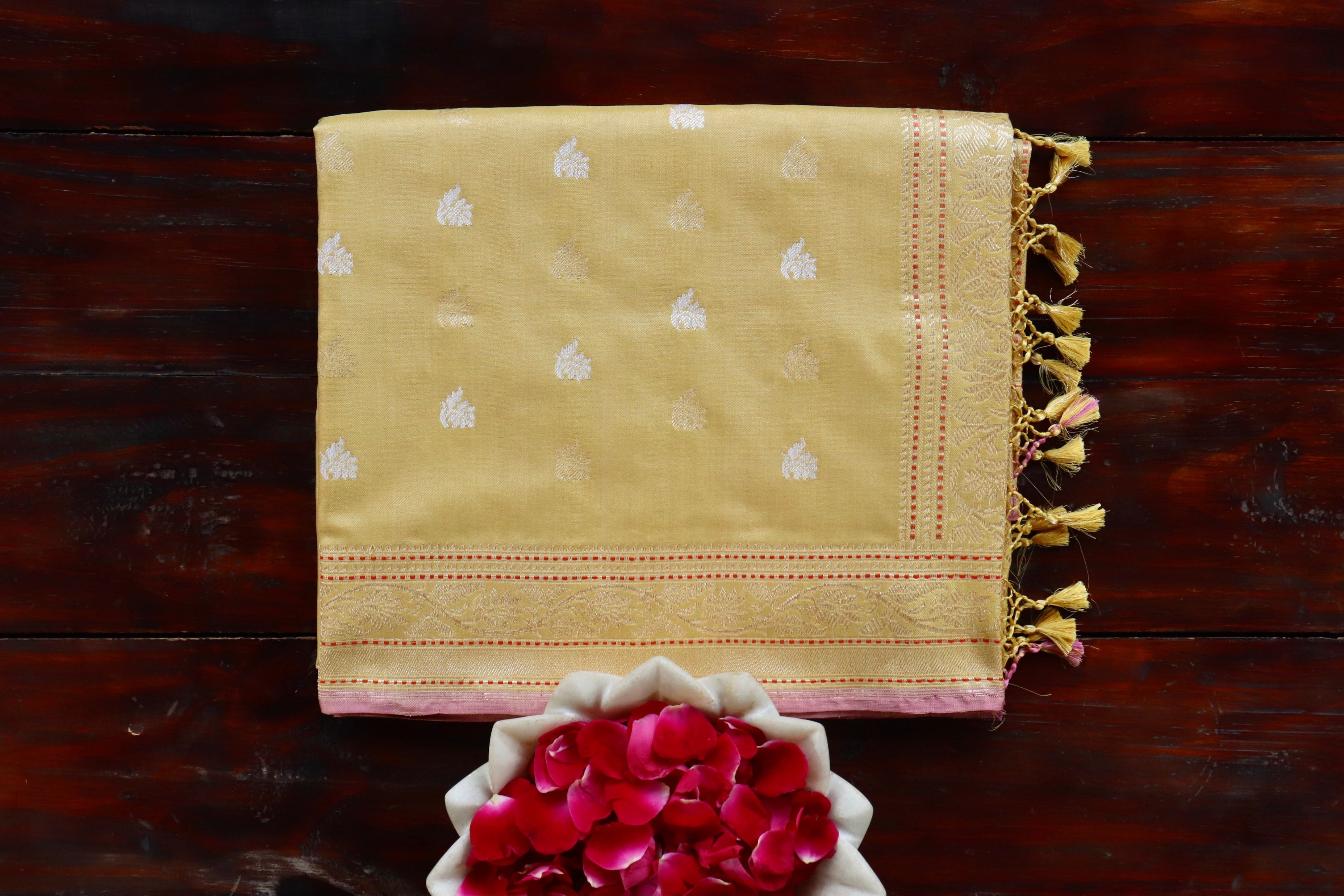 Butter Yellow Kadhua Motif Pure Silk Handloom Banarasi Saree