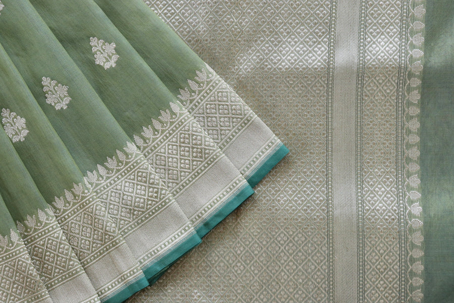 Pista Green Leaf Motif Handloom Banarasi Silk Saree