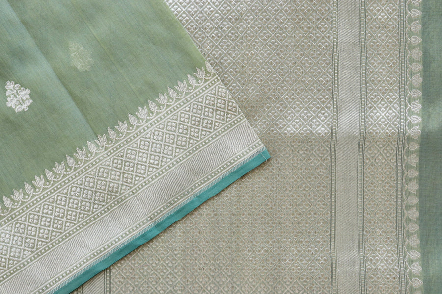 Pista Green Leaf Motif Handloom Banarasi Silk Saree