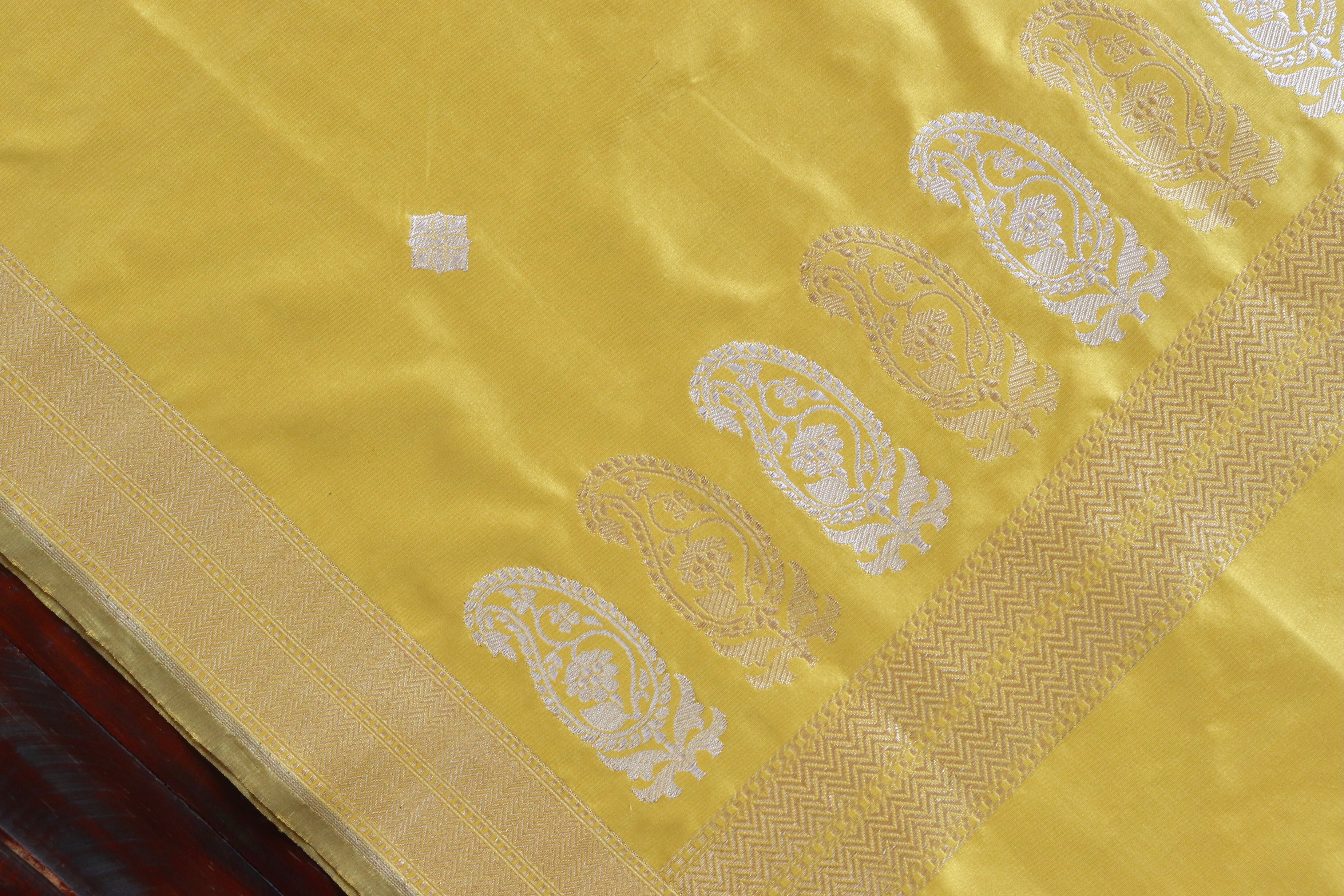 Yellow Pure Silk Handloom Banarasi Dupatta | Stuti Weaves