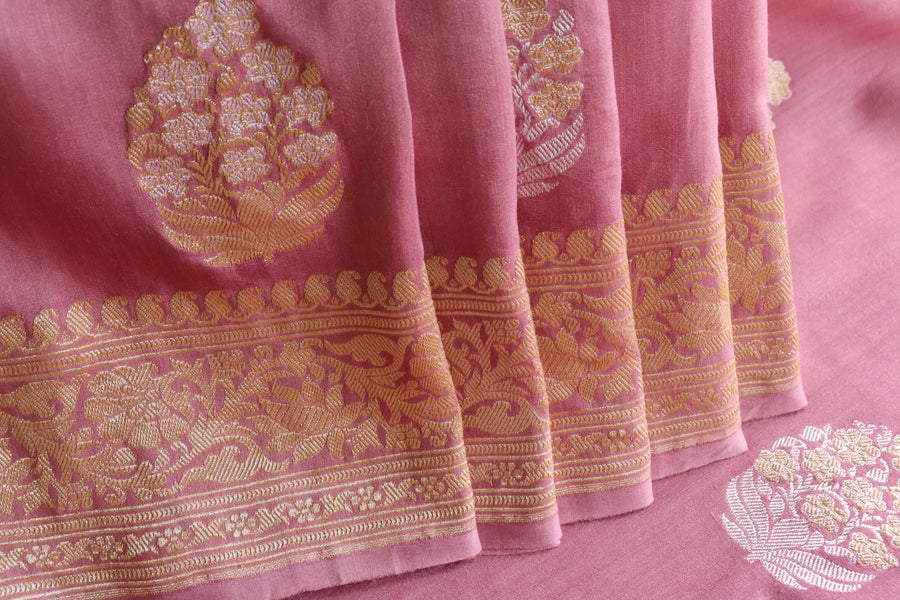 Pallu detail of Soft Pink Phool Munga silk saree