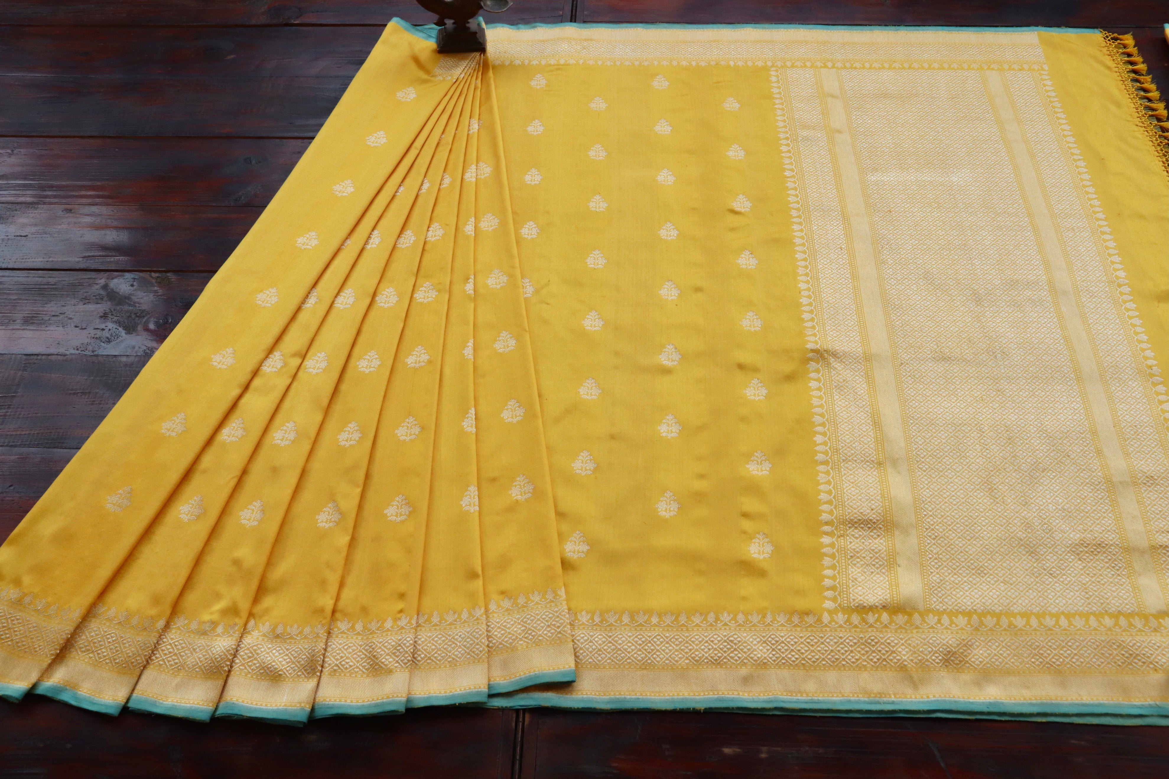 Yellow Leaf Motif Handloom Banarasi Silk Saree