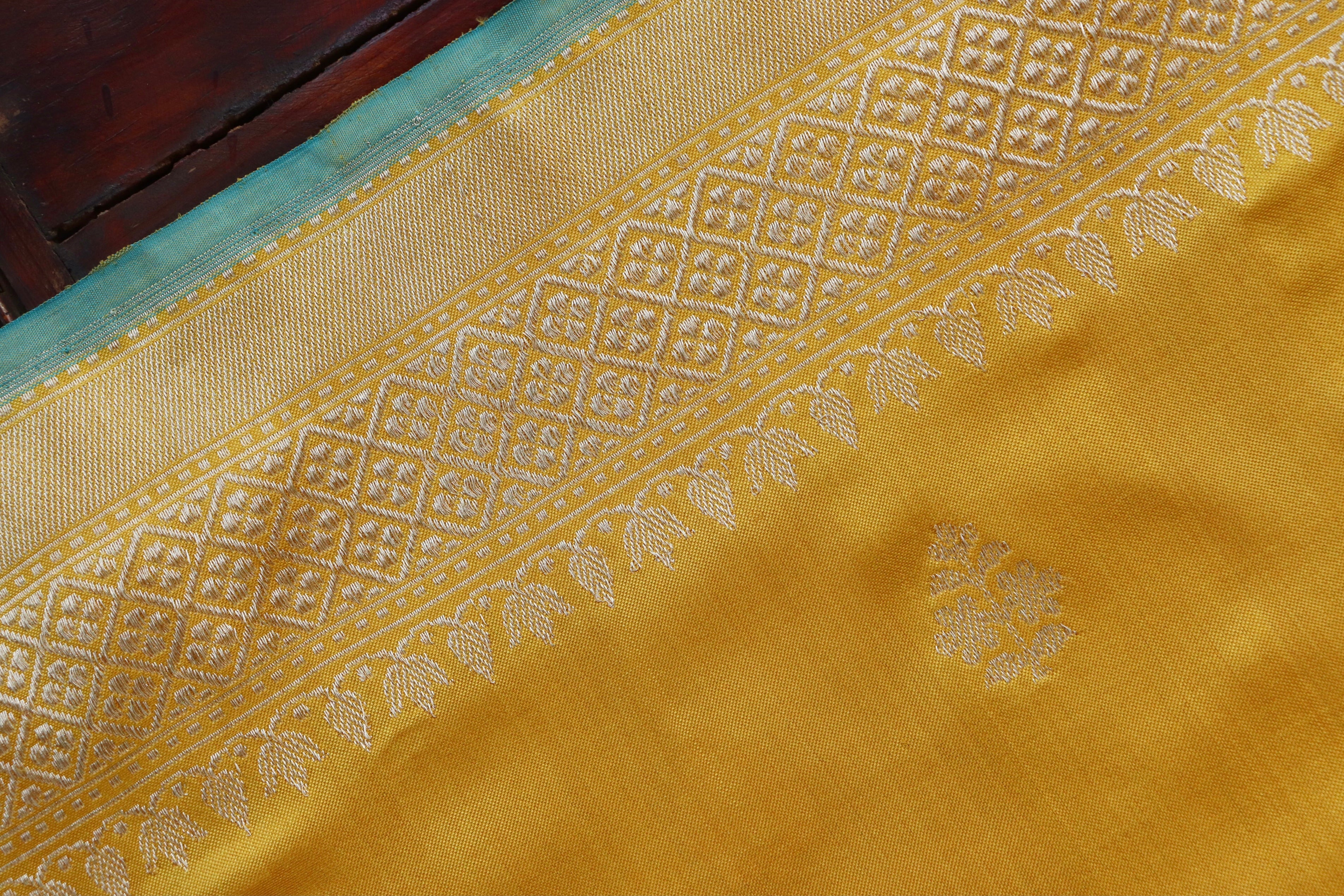 Yellow Leaf Motif Handloom Banarasi Silk Saree