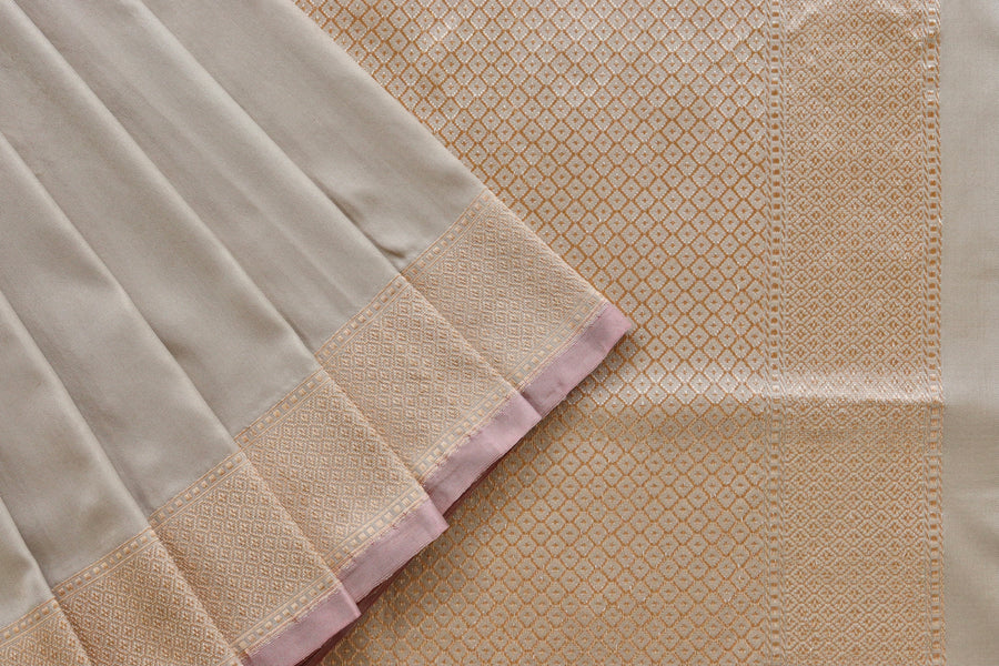 Gold Tissue Meenadar Kadhua Banarasi Handwoven Silk Sarees