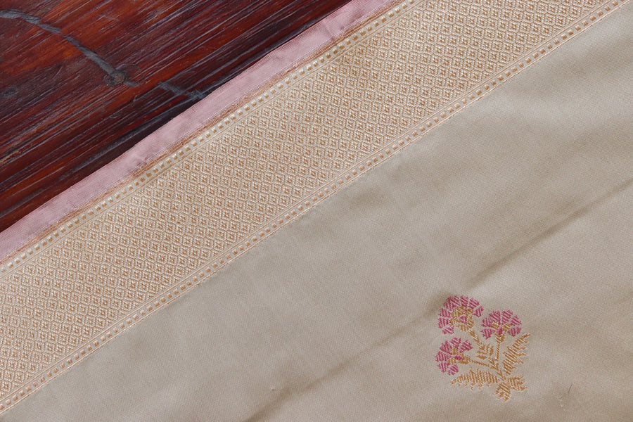 Gold Tissue Meenadar Kadhua Banarasi Handwoven Silk Sarees