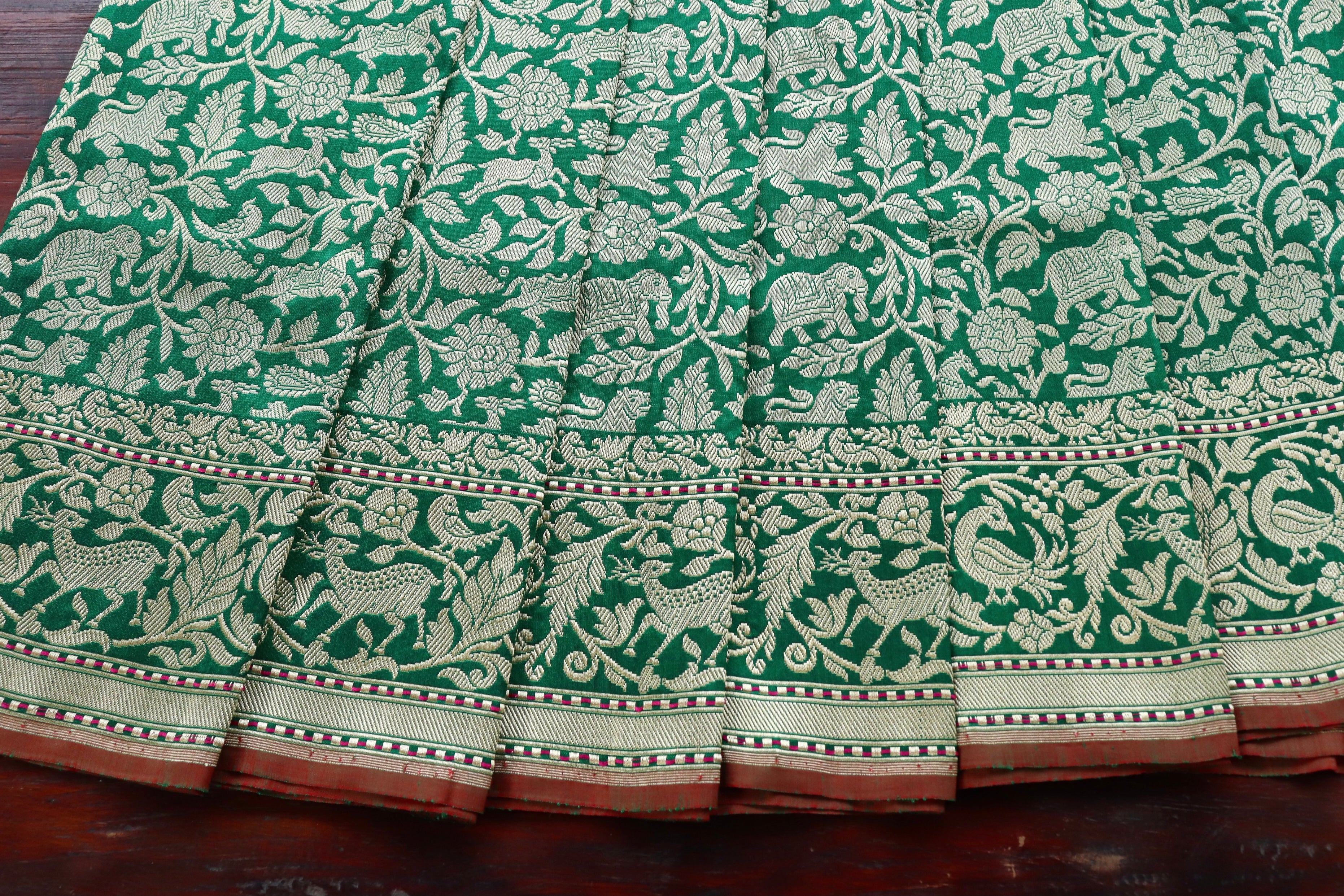 Green Tanchoi Shikargah Pure Silk Handloom Banarasi Saree