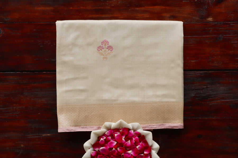 Gold handloom Banarsi saree with kadhua motifs in Katan silk