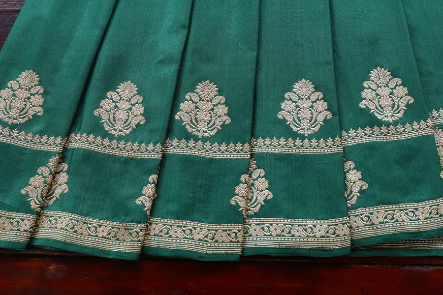 Bottle Green Kadhua Motif Pure Silk Banarasi Saree | Stuti Weaves