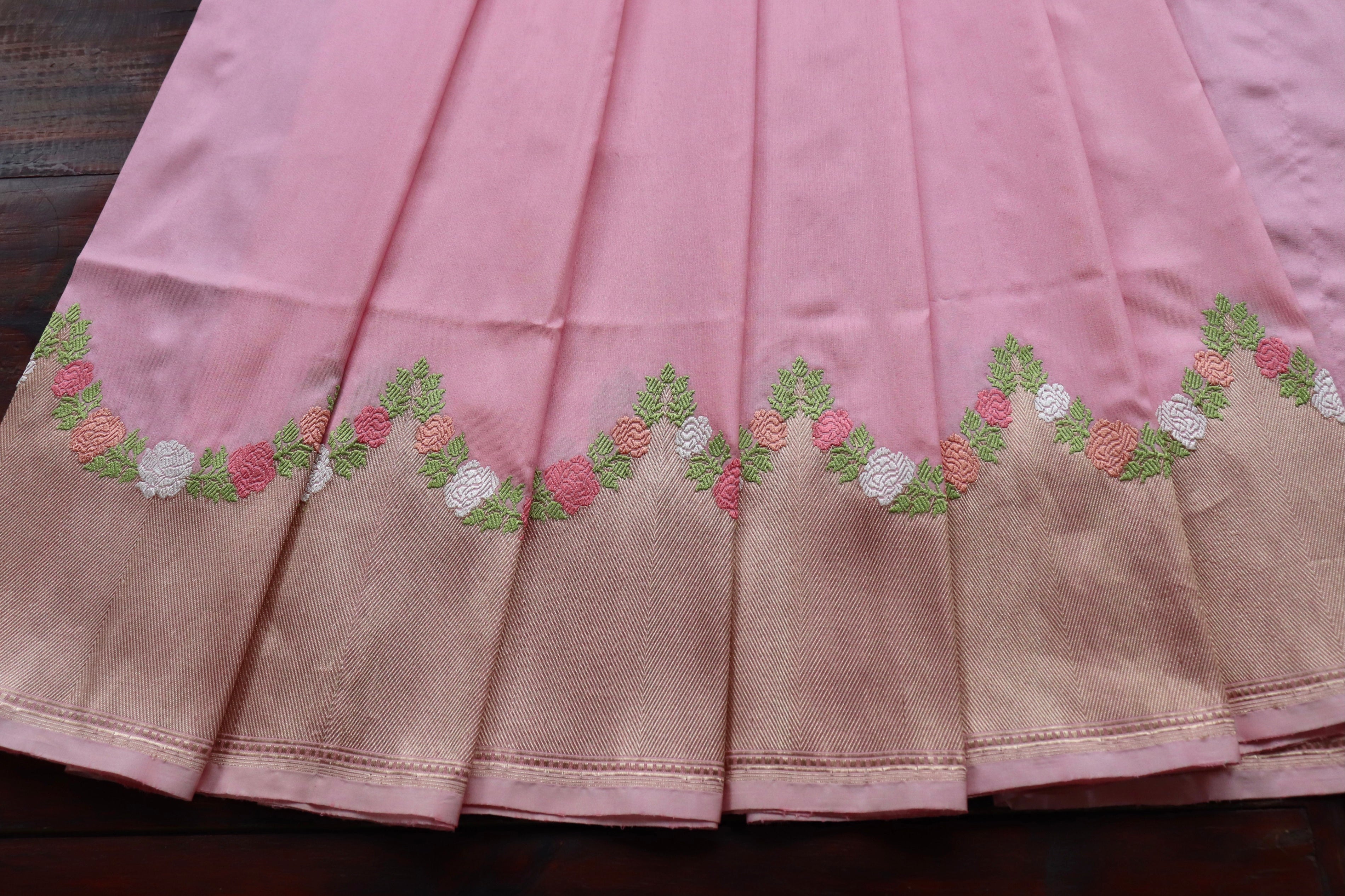 Soft Pink Floral Border Pure Silk Handloom Banarasi Saree