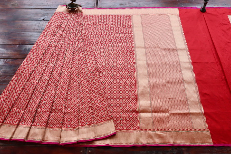 Red Meenadar Tanchoi Pure Silk Handloom Banarasi Saree