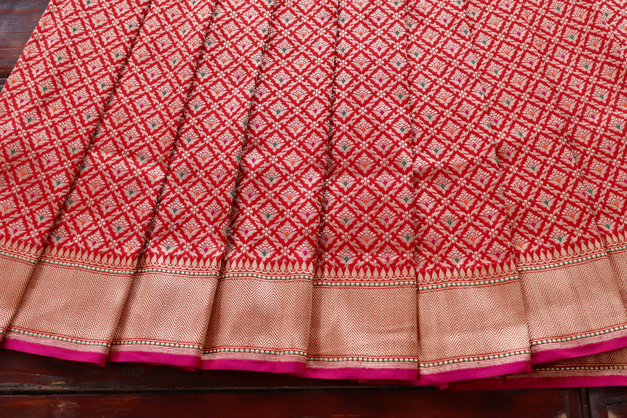 Red Meenadar Tanchoi Pure Silk Handloom Banarasi Saree