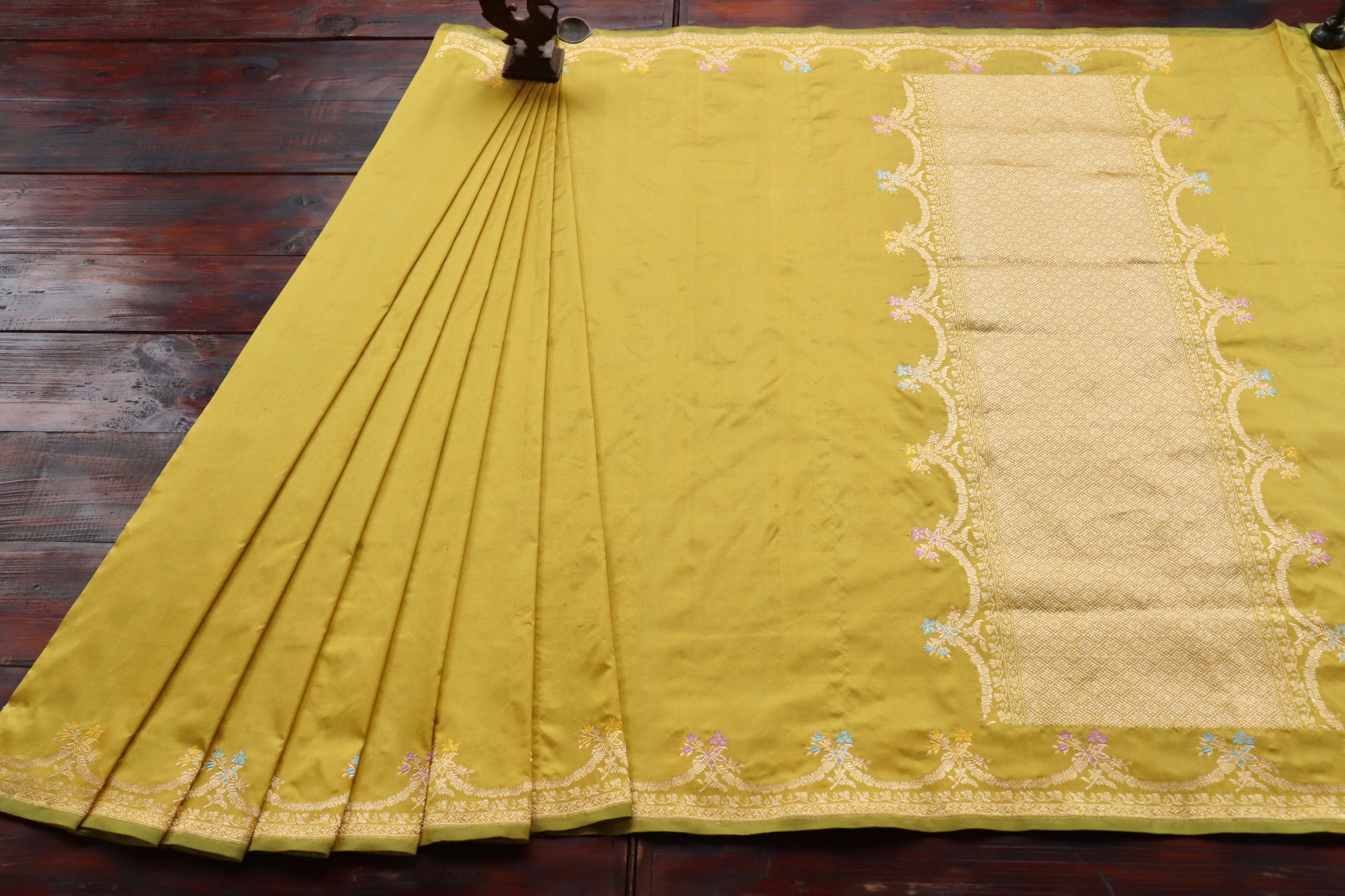 Pear Green Meenadar Kadhua Banarasi Handwoven Silk Sarees