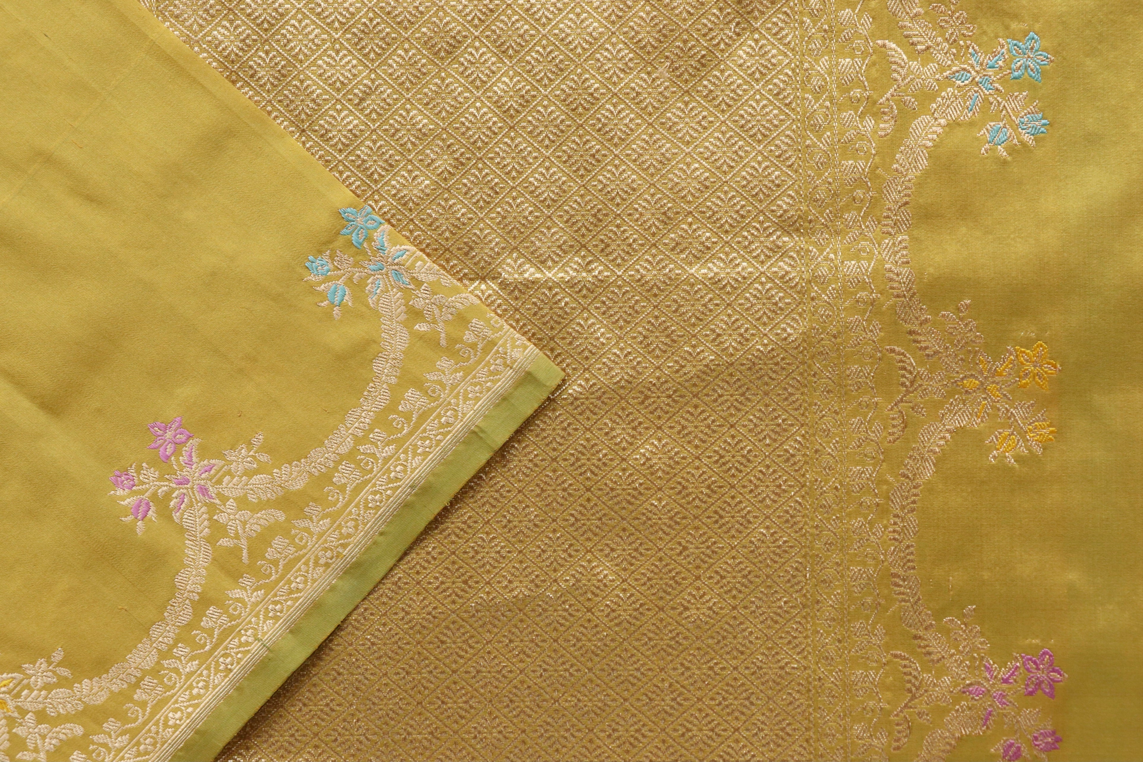 Pear Green Meenadar Kadhua Banarasi Handwoven Silk Sarees