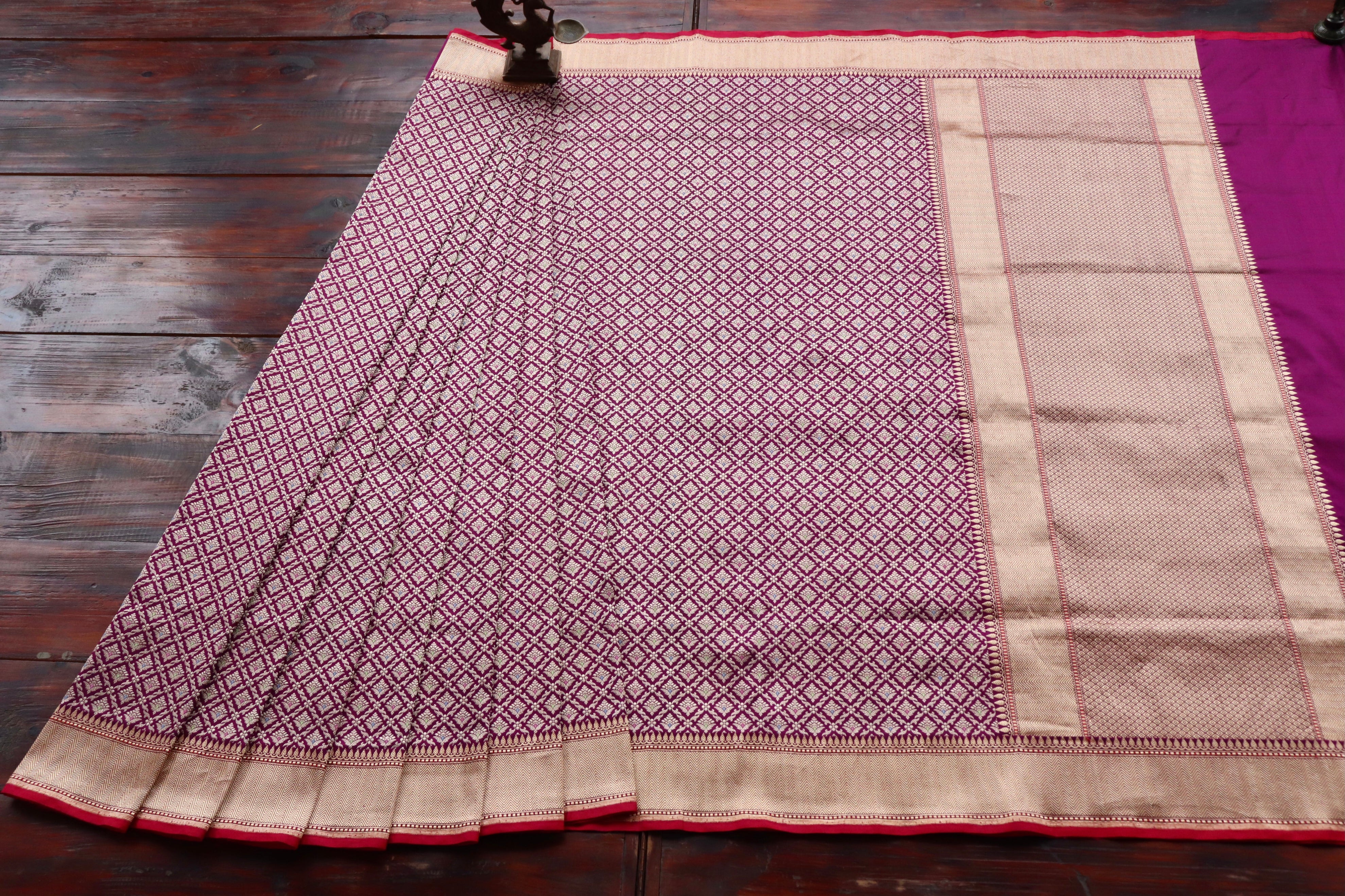 Wine Meenadar Handwoven Banarasi Tanchoi Silk Saree