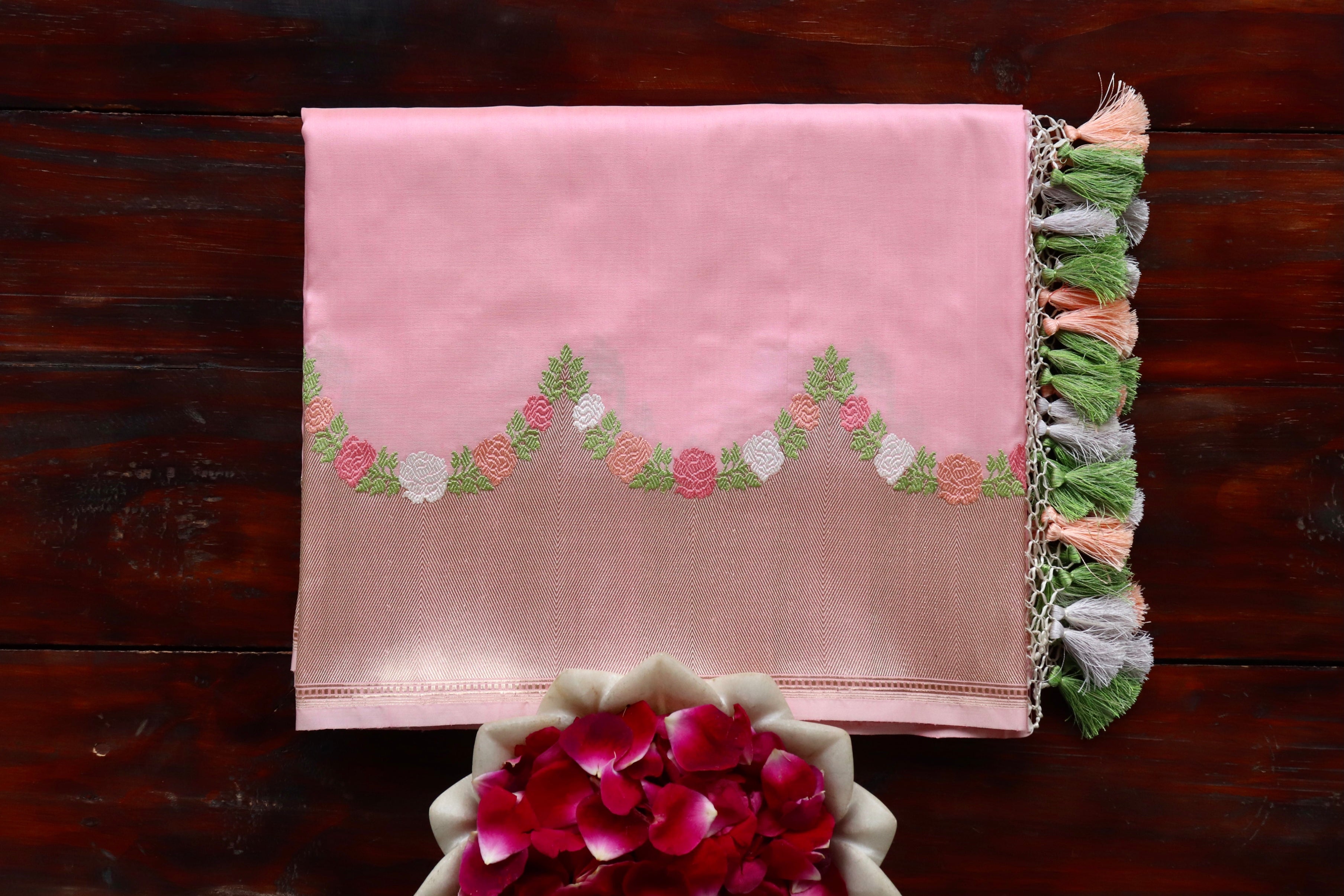 Soft Pink Floral Border Pure Silk Handloom Banarasi Saree