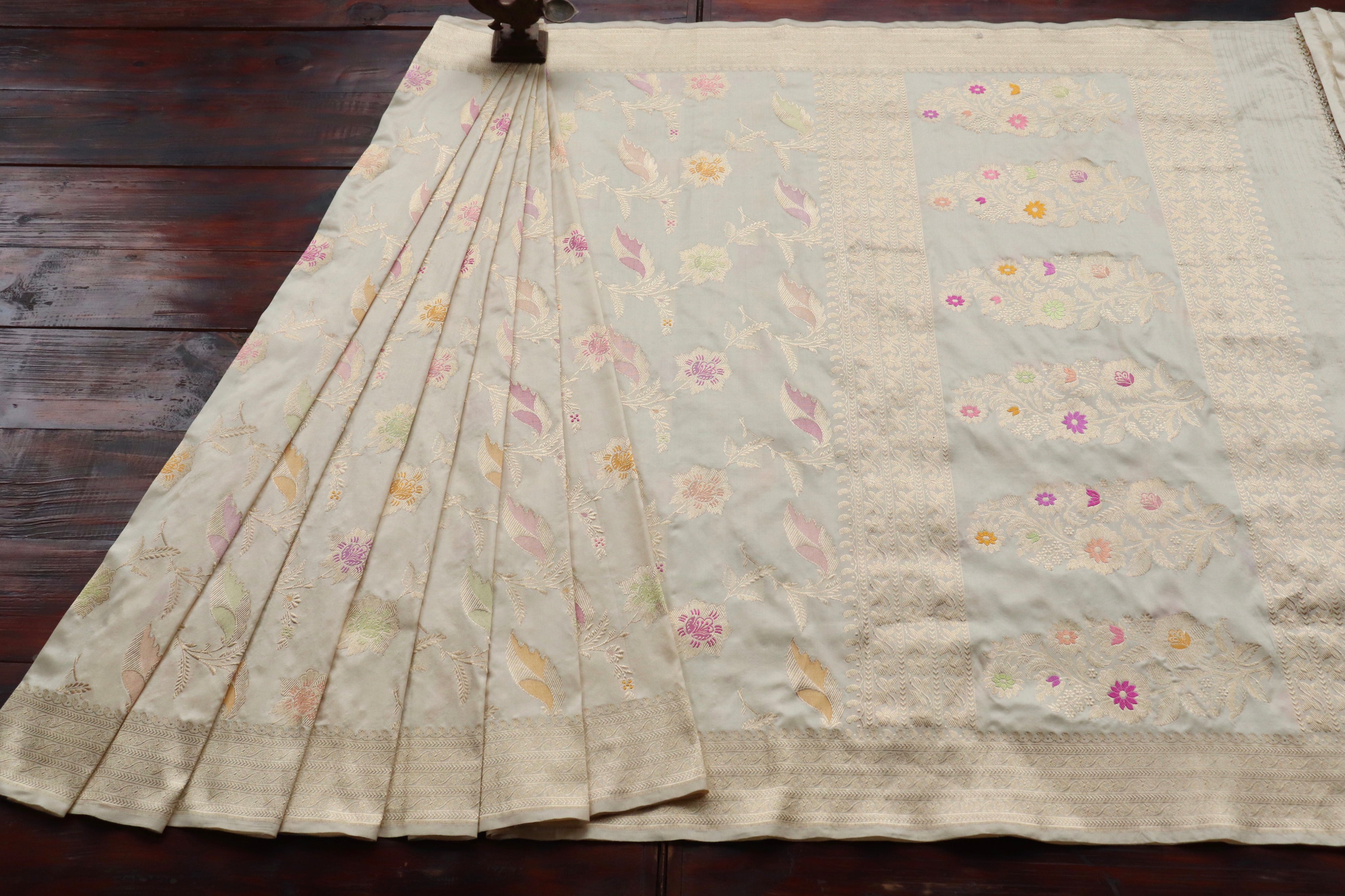 Ivory Meenadar Pure Silk Handloom Banarasi Jangla Saree