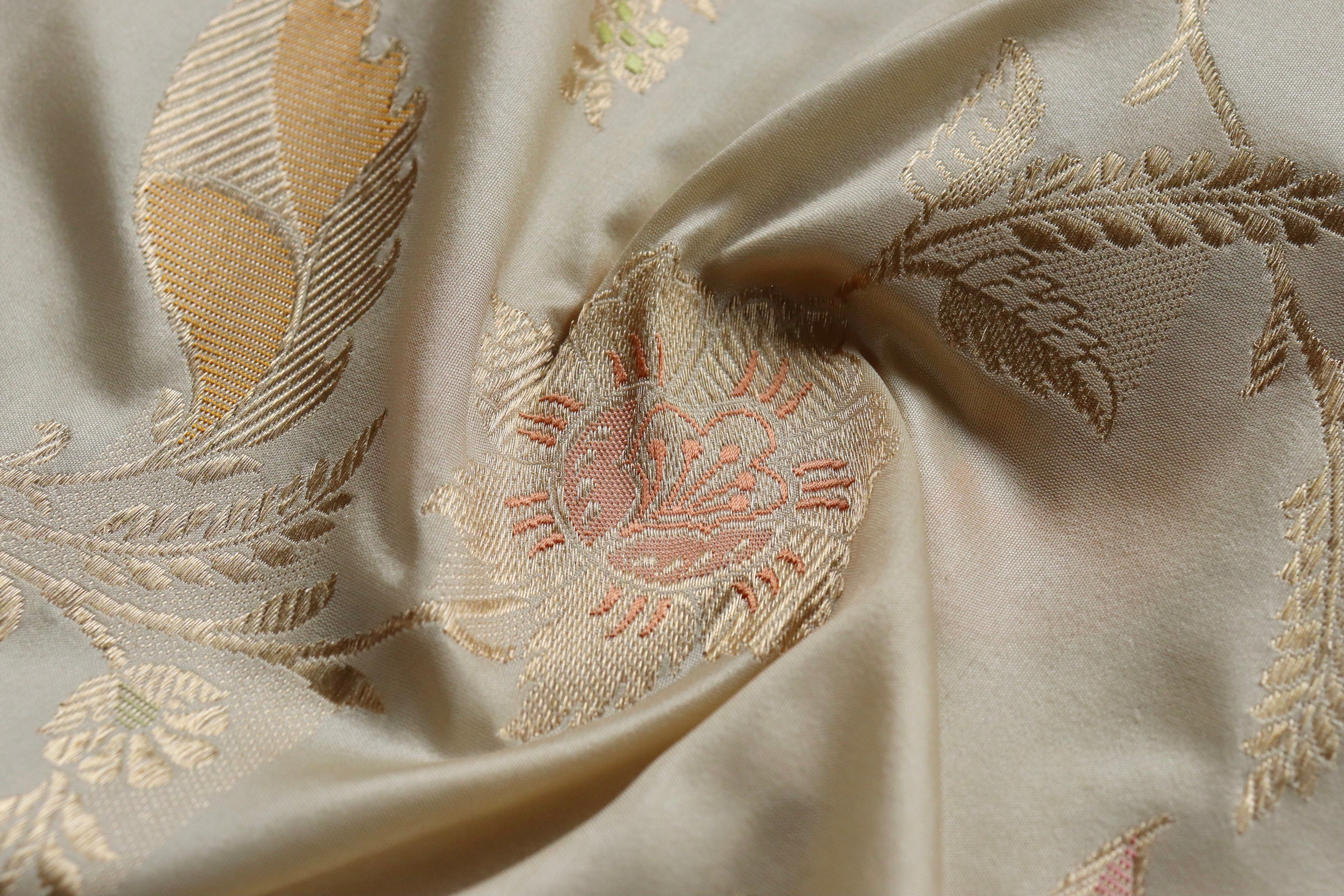 Ivory Meenadar Pure Silk Handloom Banarasi Jangla Saree