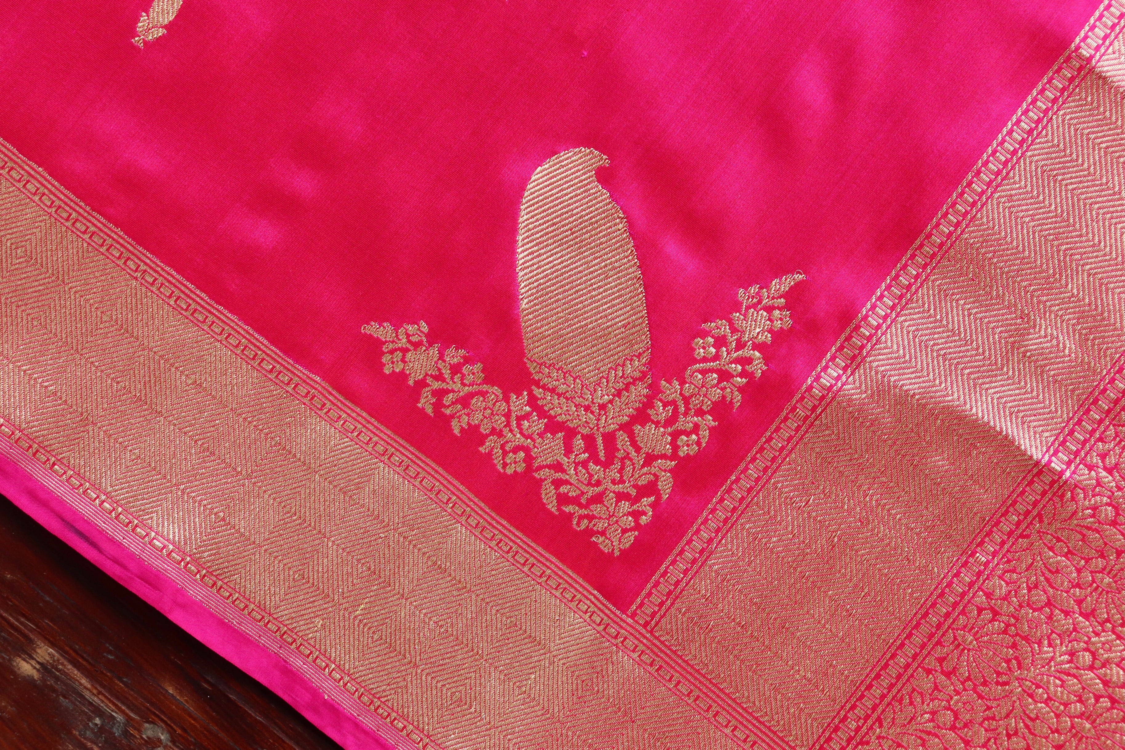 Bright Pink Kairy Kuniya Pure Silk Handloom Banarasi Saree