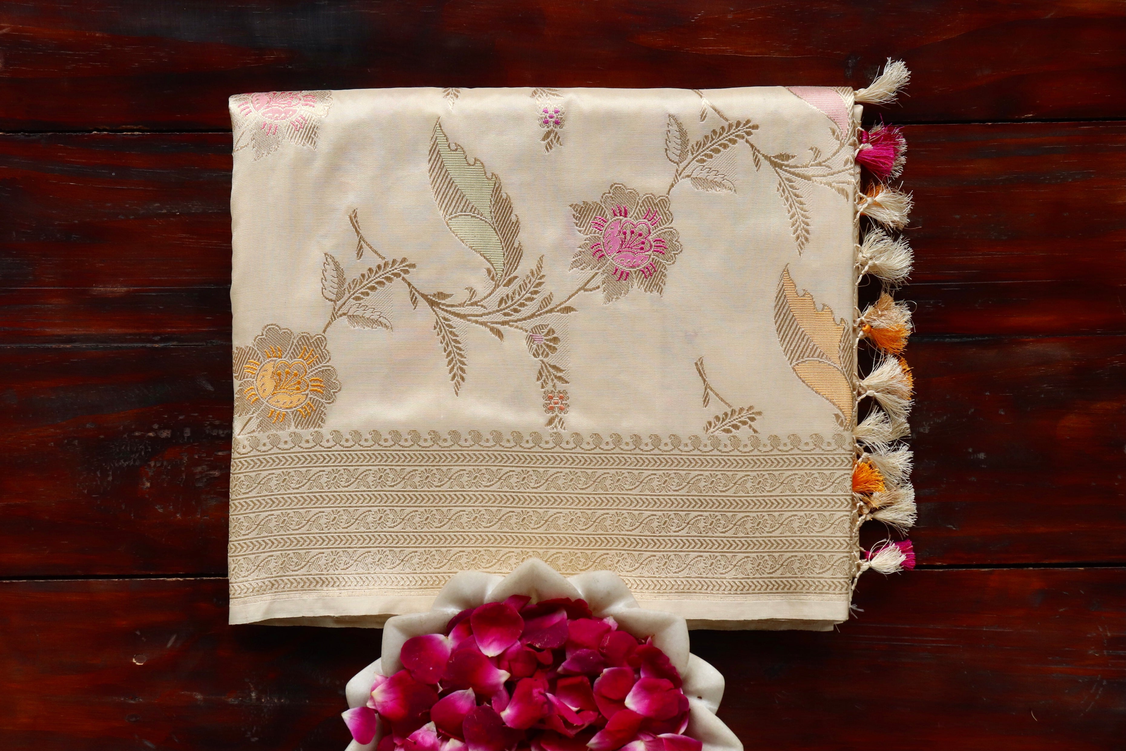 Ivory Meenadar Pure Silk Handloom Banarasi Jangla Saree